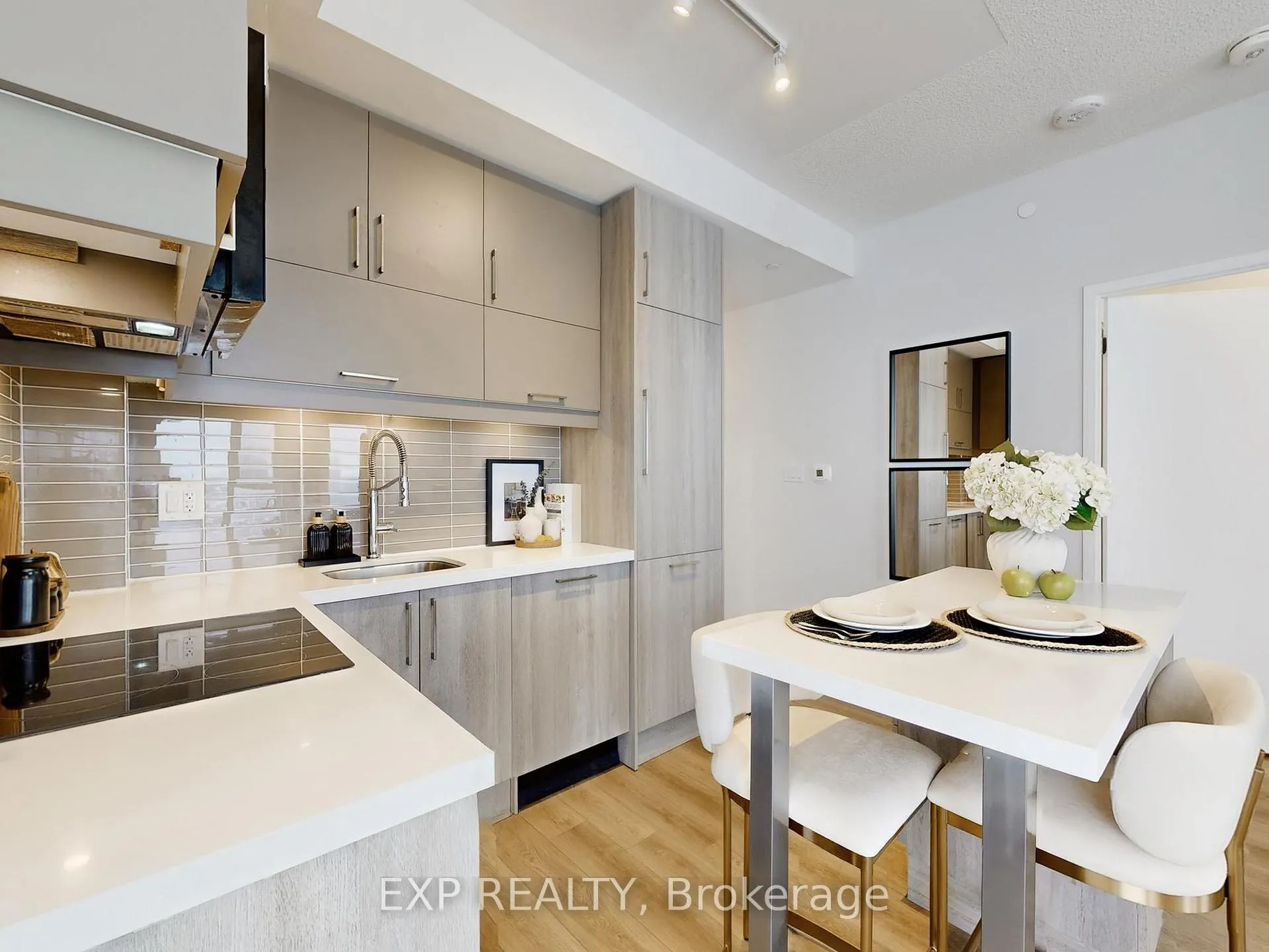 Photo 7 of Unit 1411, 292 Verdale Crossing, Markham, Unionville — HOMEH
