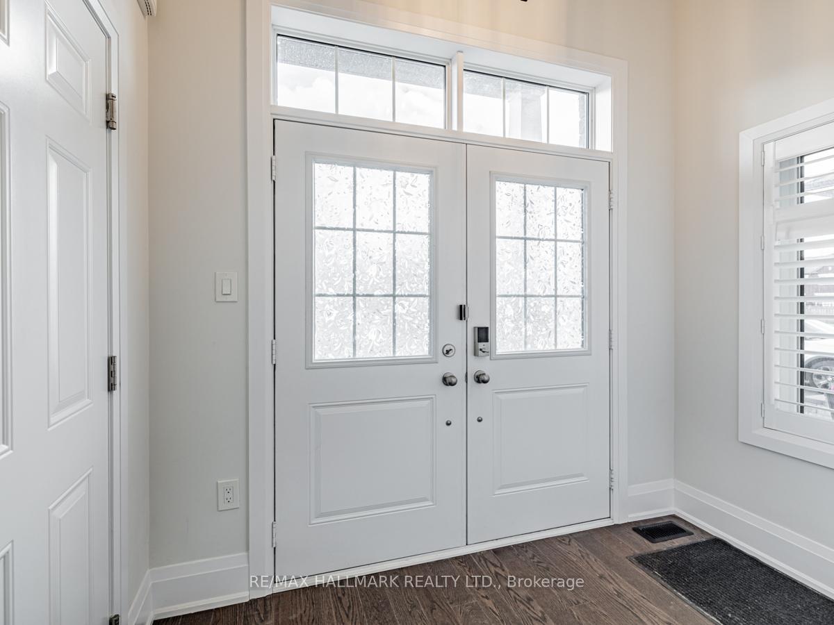 Photo 2 of 1538 Farrow Crescent, Innisfil, Rural Innisfil — HOMEH
