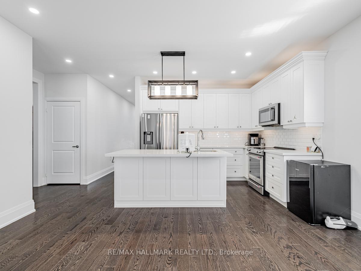 Photo 4 of 1538 Farrow Crescent, Innisfil, Rural Innisfil — HOMEH