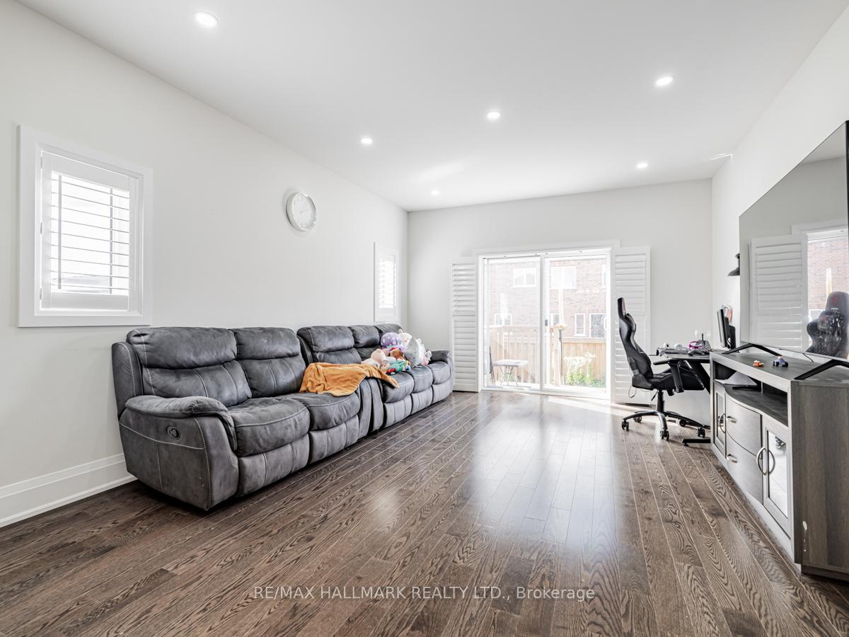Photo 10 of 1538 Farrow Crescent, Innisfil, Rural Innisfil — HOMEH