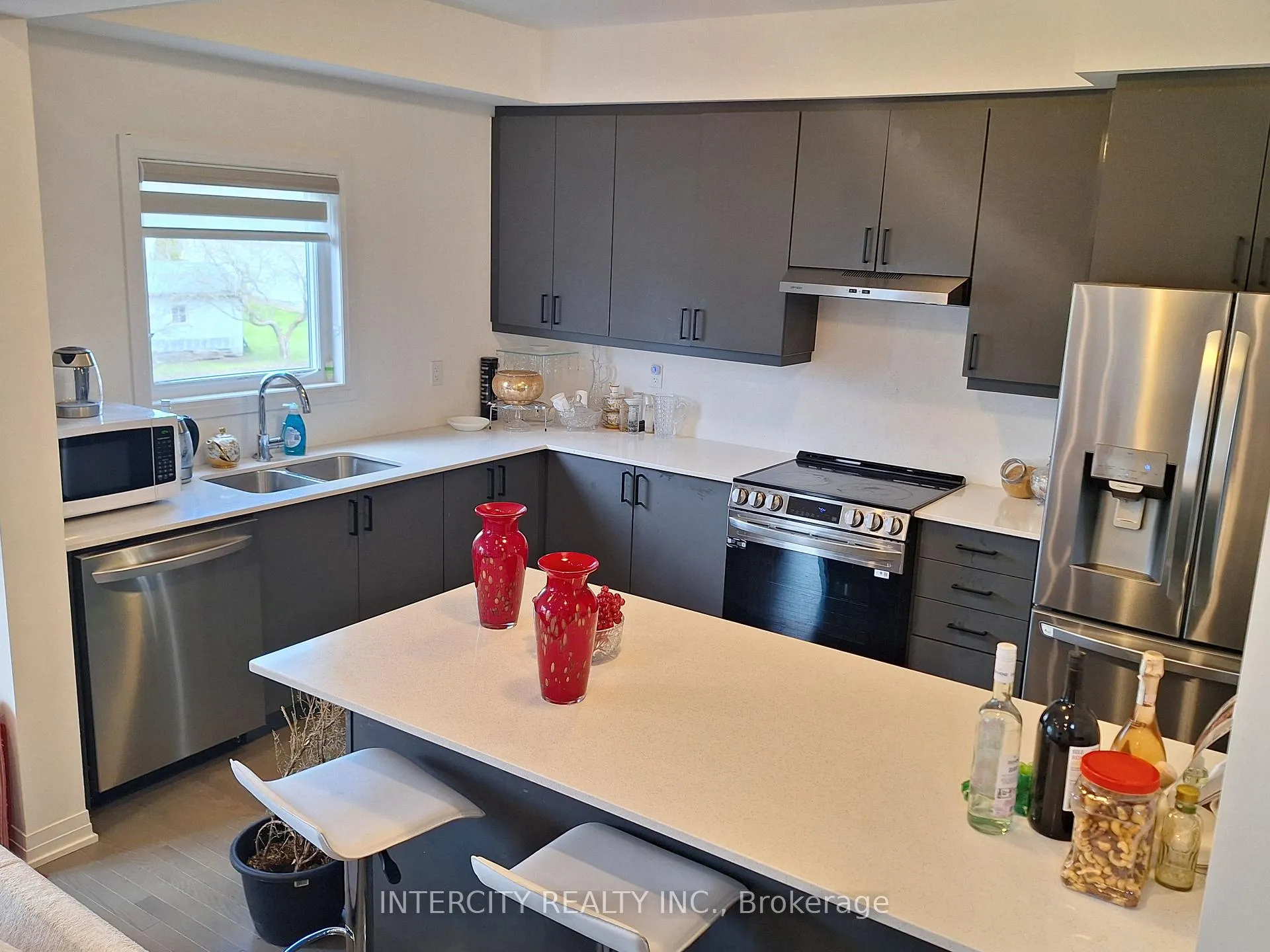 Photo 5 of 343 Quebec Street, Clearview, Stayner — HOMEH