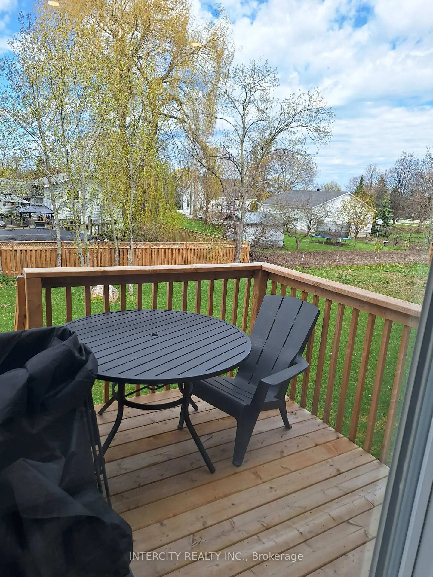 Photo 11 of 343 Quebec Street, Clearview, Stayner — HOMEH