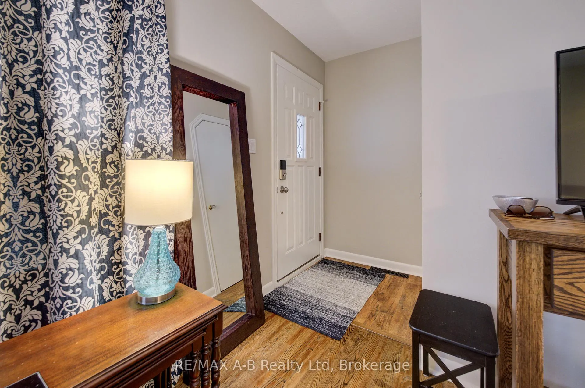 Photo 3 of 30 Arthur Street, Stratford — HOMEH
