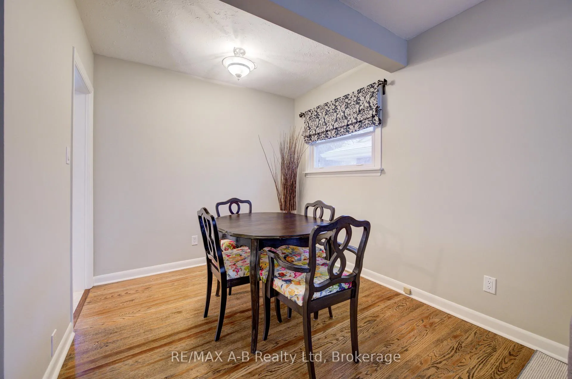 Photo 7 of 30 Arthur Street, Stratford — HOMEH