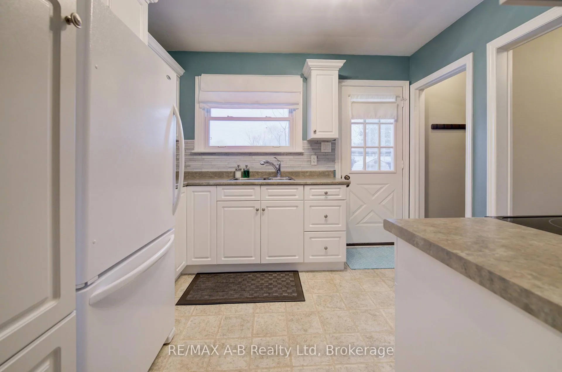 Photo 10 of 30 Arthur Street, Stratford — HOMEH