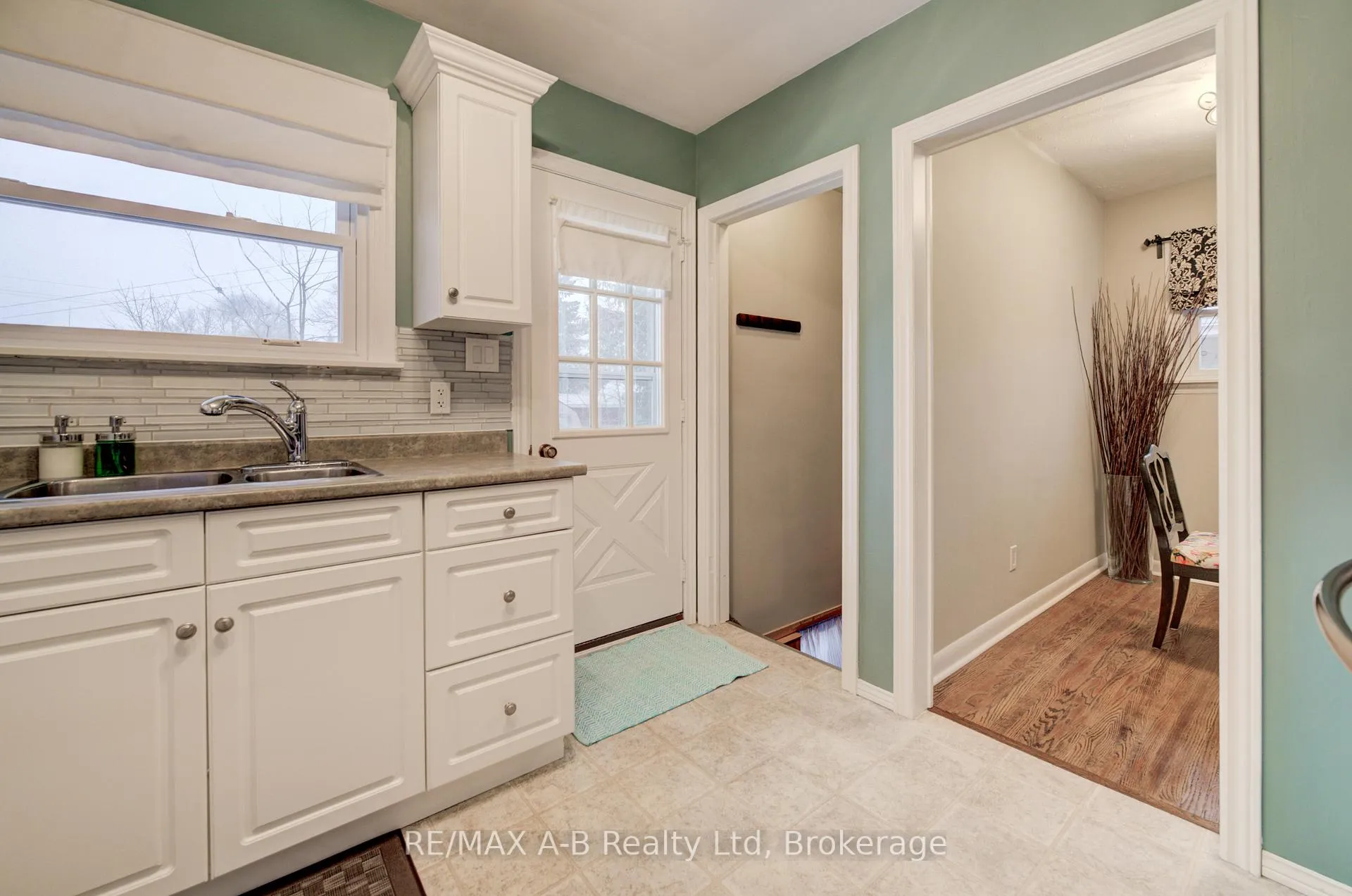 Photo 11 of 30 Arthur Street, Stratford — HOMEH
