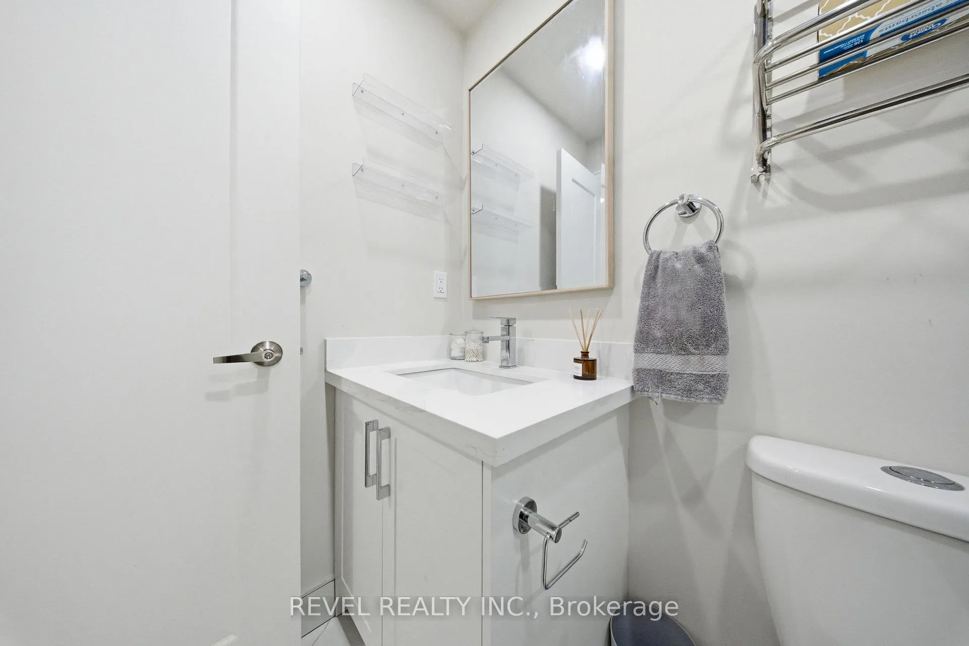 Photo 16 of 69 Pine Gate Place, Whitby, Williamsburg — HOMEH