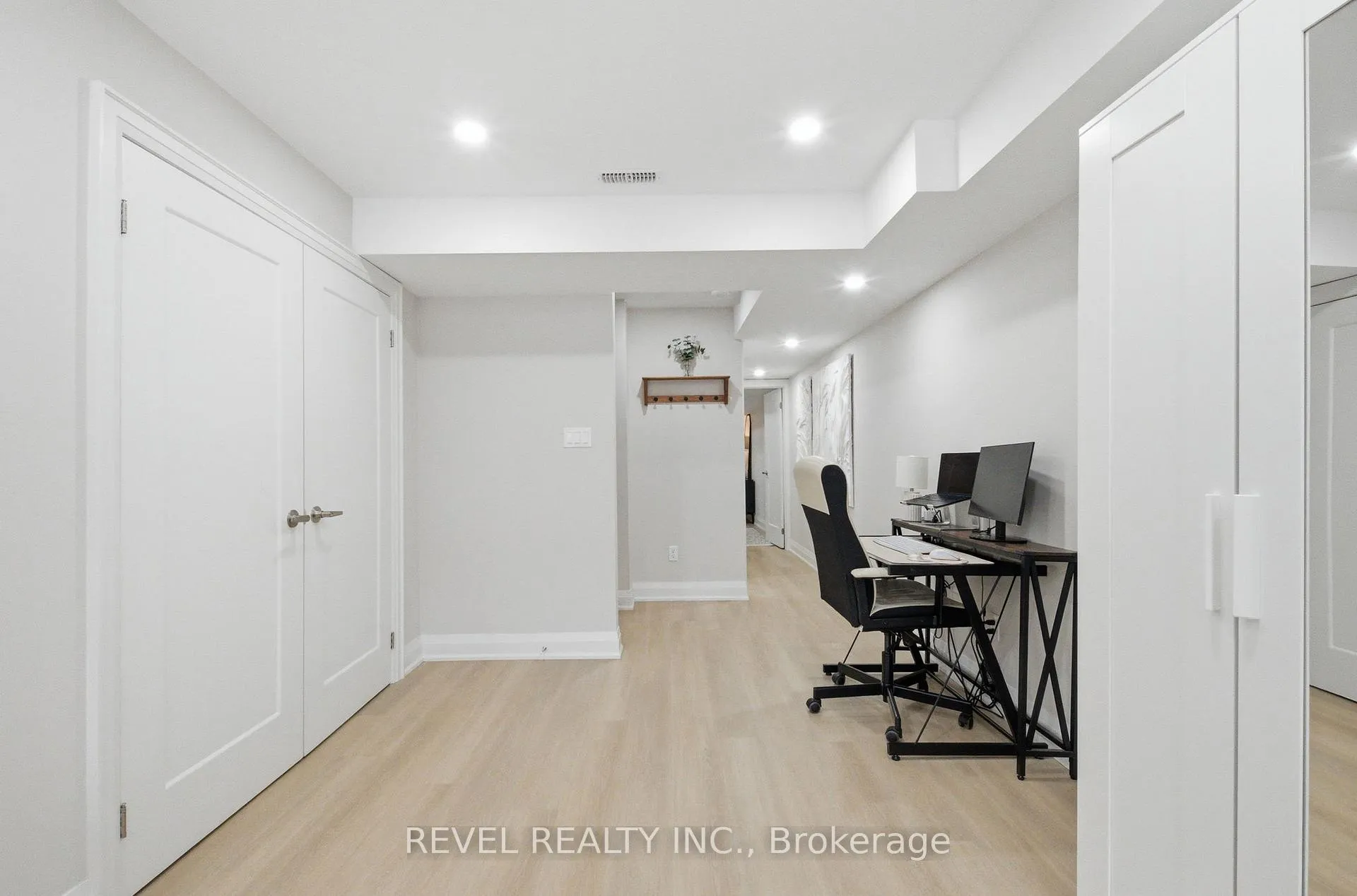 Photo 18 of 69 Pine Gate Place, Whitby, Williamsburg — HOMEH