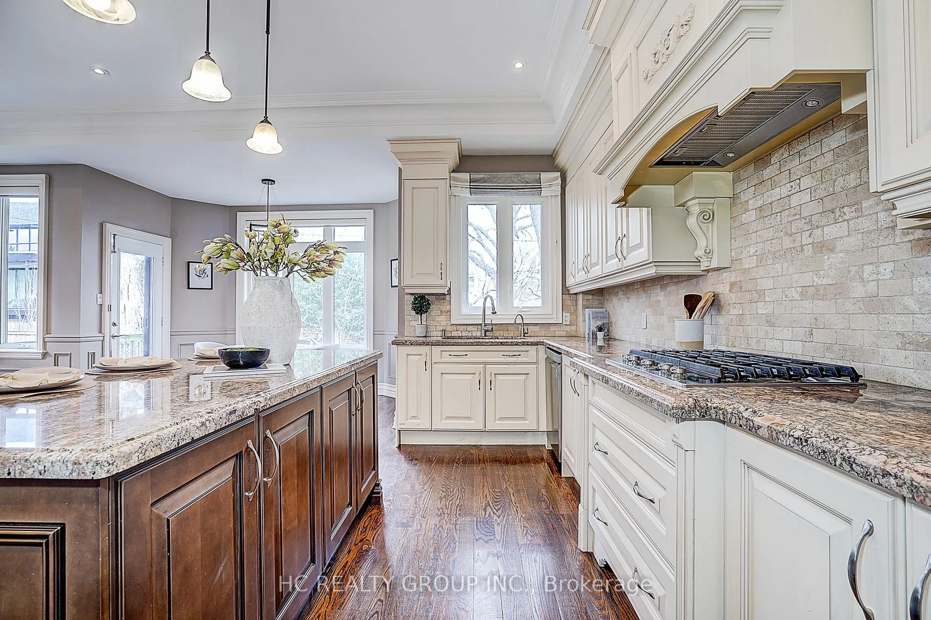 Photo 18 of 546 Melrose Avenue, Toronto, Bedford Park-Nortown — HOMEH