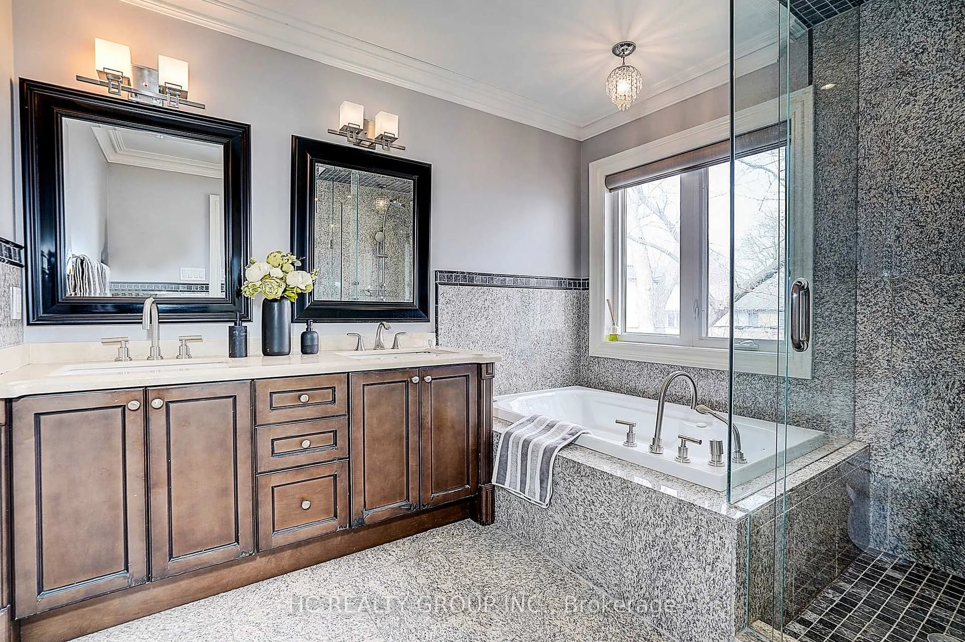 Photo 26 of 546 Melrose Avenue, Toronto, Bedford Park-Nortown — HOMEH