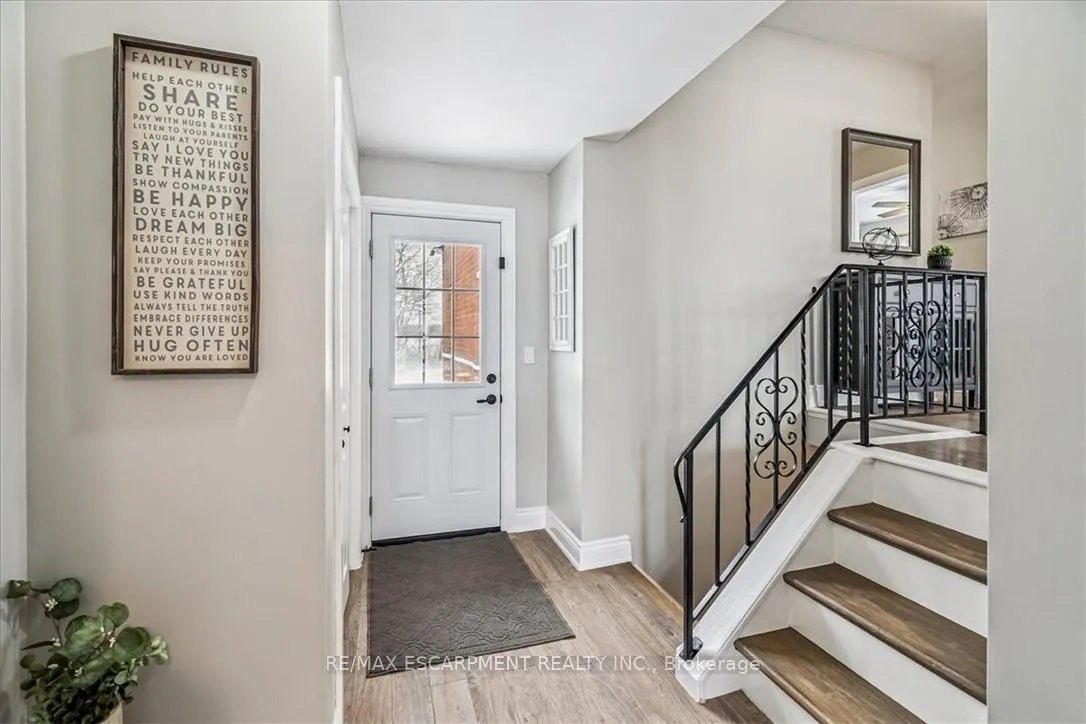 Photo 5 of 5295 Trinity Church Road, Hamilton, Rural Glanbrook — HOMEH