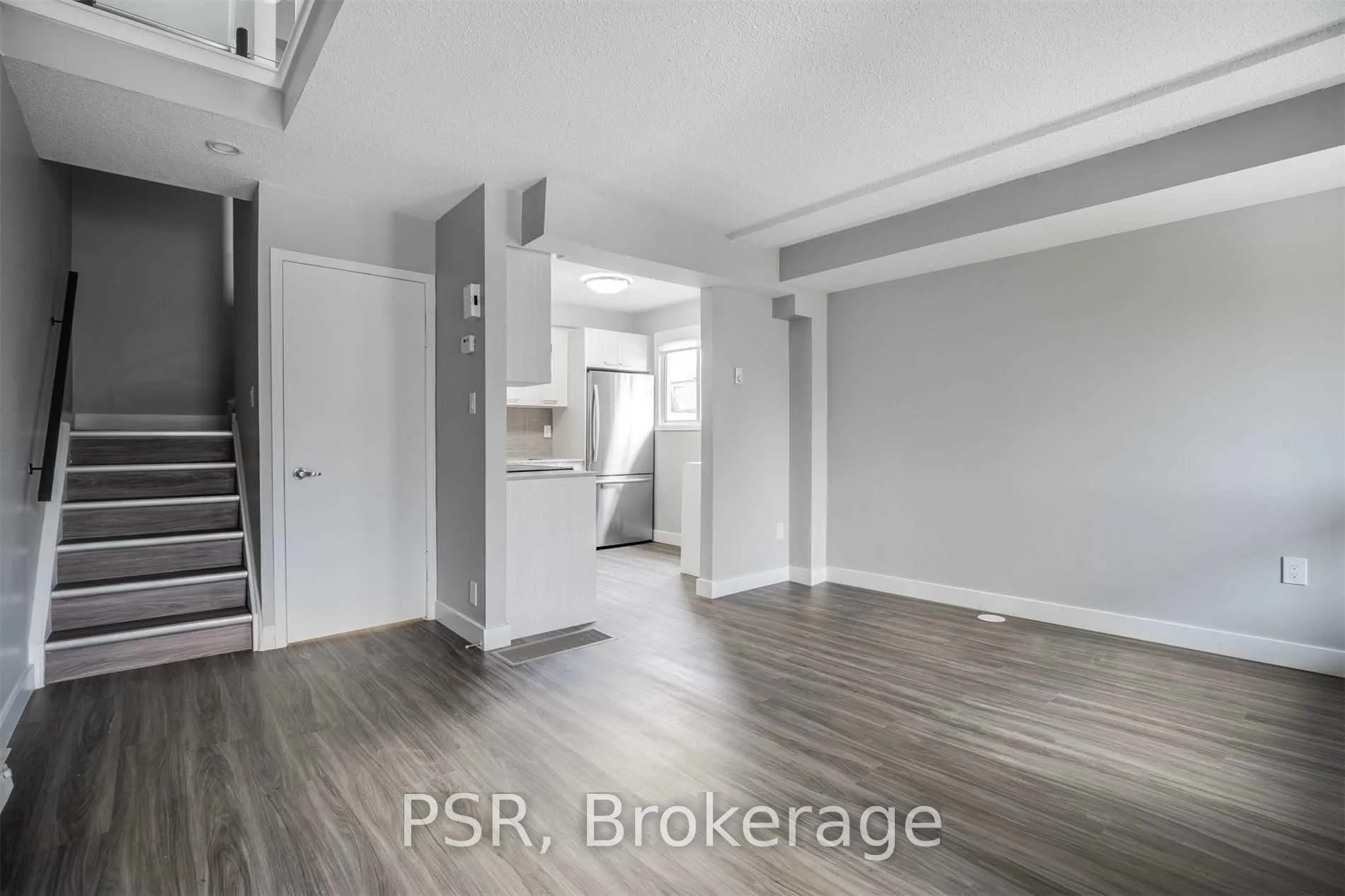 Photo 2 of Unit 17, 2 Blackthorn Avenue, Toronto, Weston-Pellam Park — HOMEH