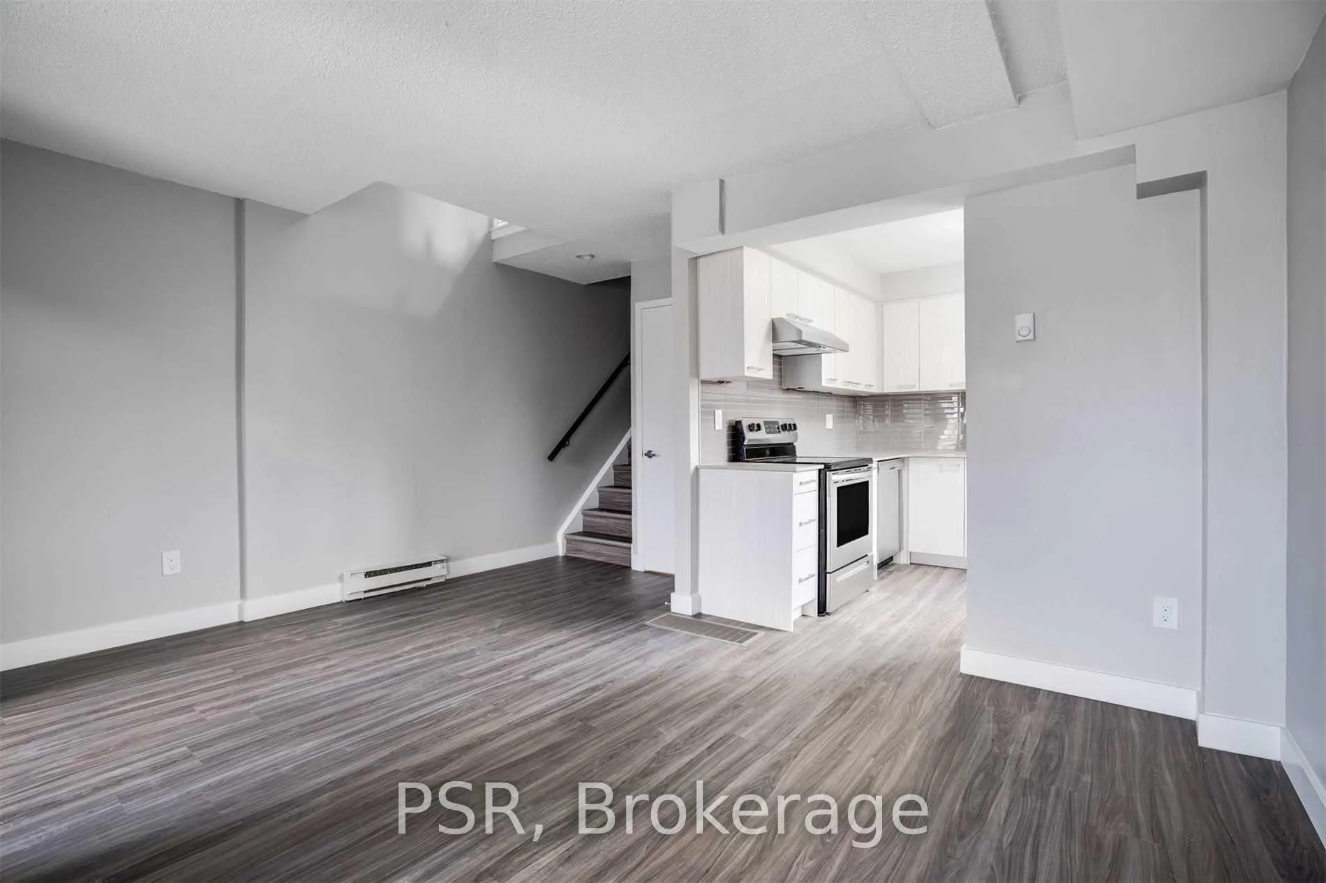 Photo 3 of Unit 17, 2 Blackthorn Avenue, Toronto, Weston-Pellam Park — HOMEH