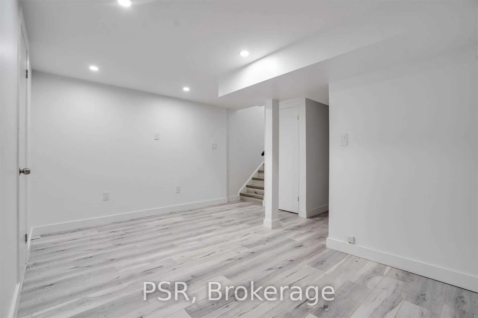 Photo 20 of Unit 17, 2 Blackthorn Avenue, Toronto, Weston-Pellam Park — HOMEH