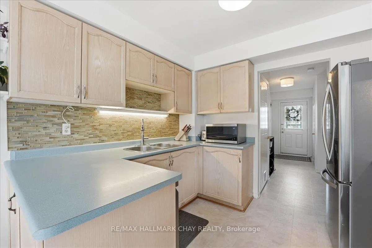 Photo 18 of Unit 26, 120 D'ambrosio Drive, Barrie, Painswick North — HOMEH
