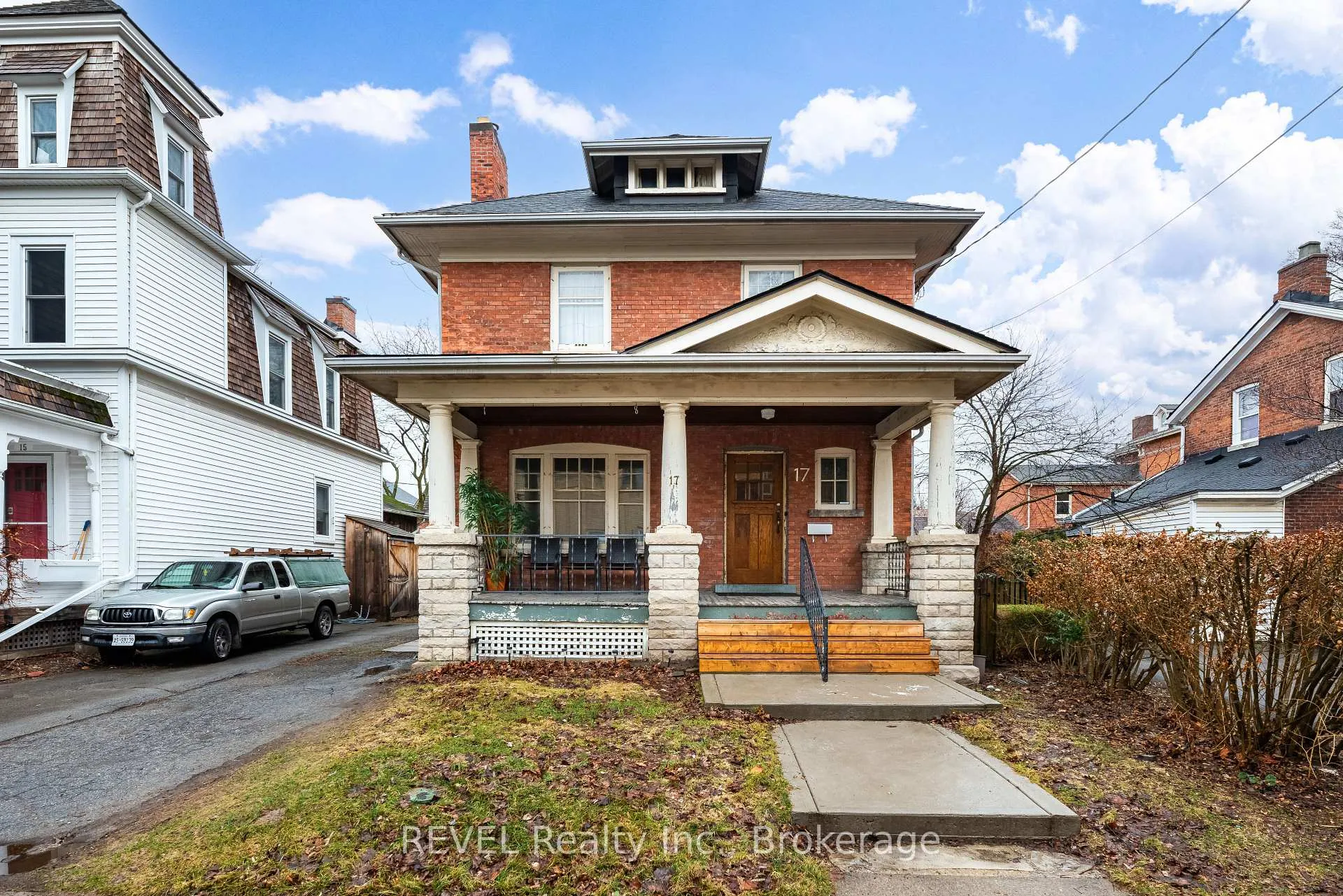 Photo 8 of 17 Beecher Street, St. Catharines, Downtown — HOMEH