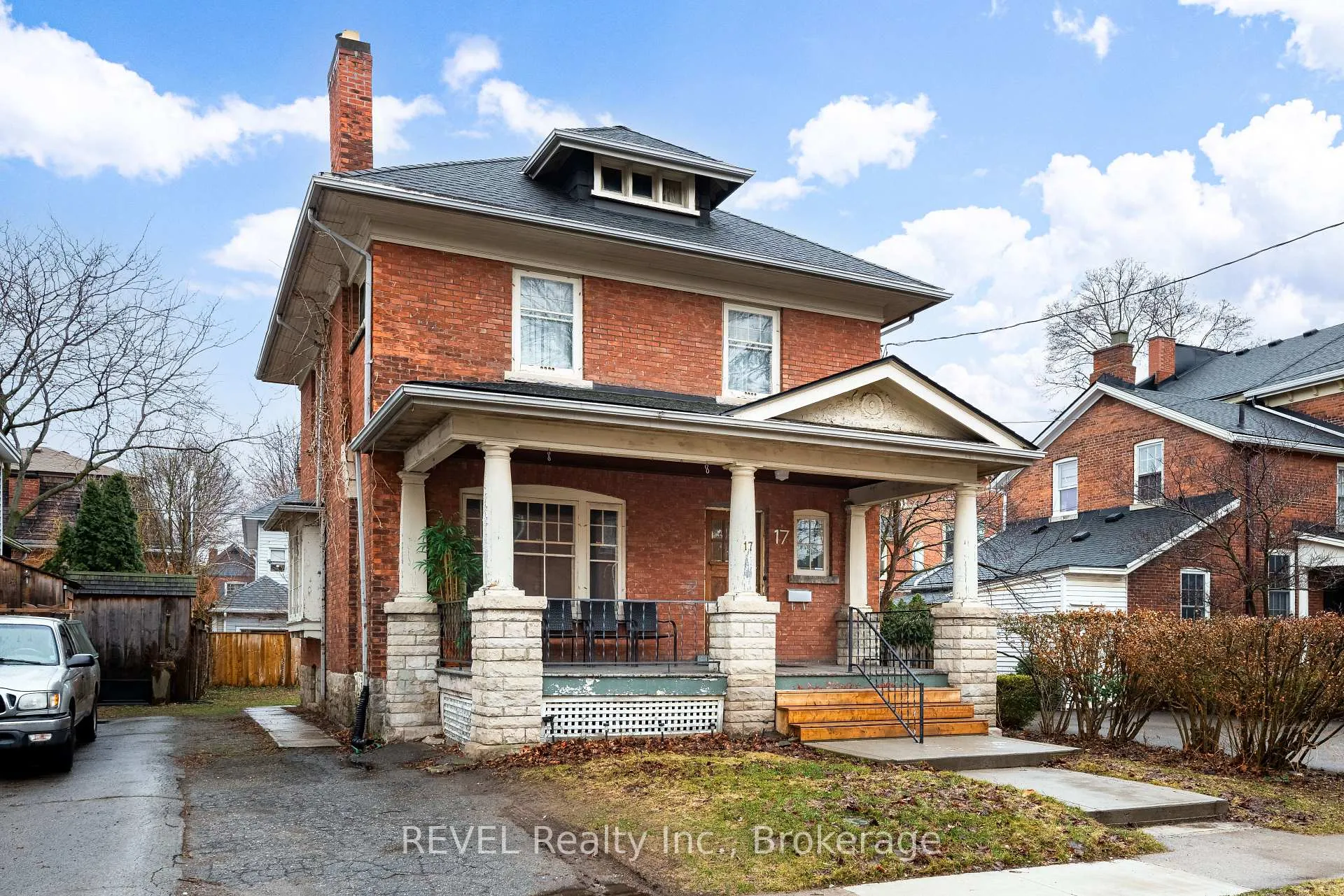 Photo 10 of 17 Beecher Street, St. Catharines, Downtown — HOMEH