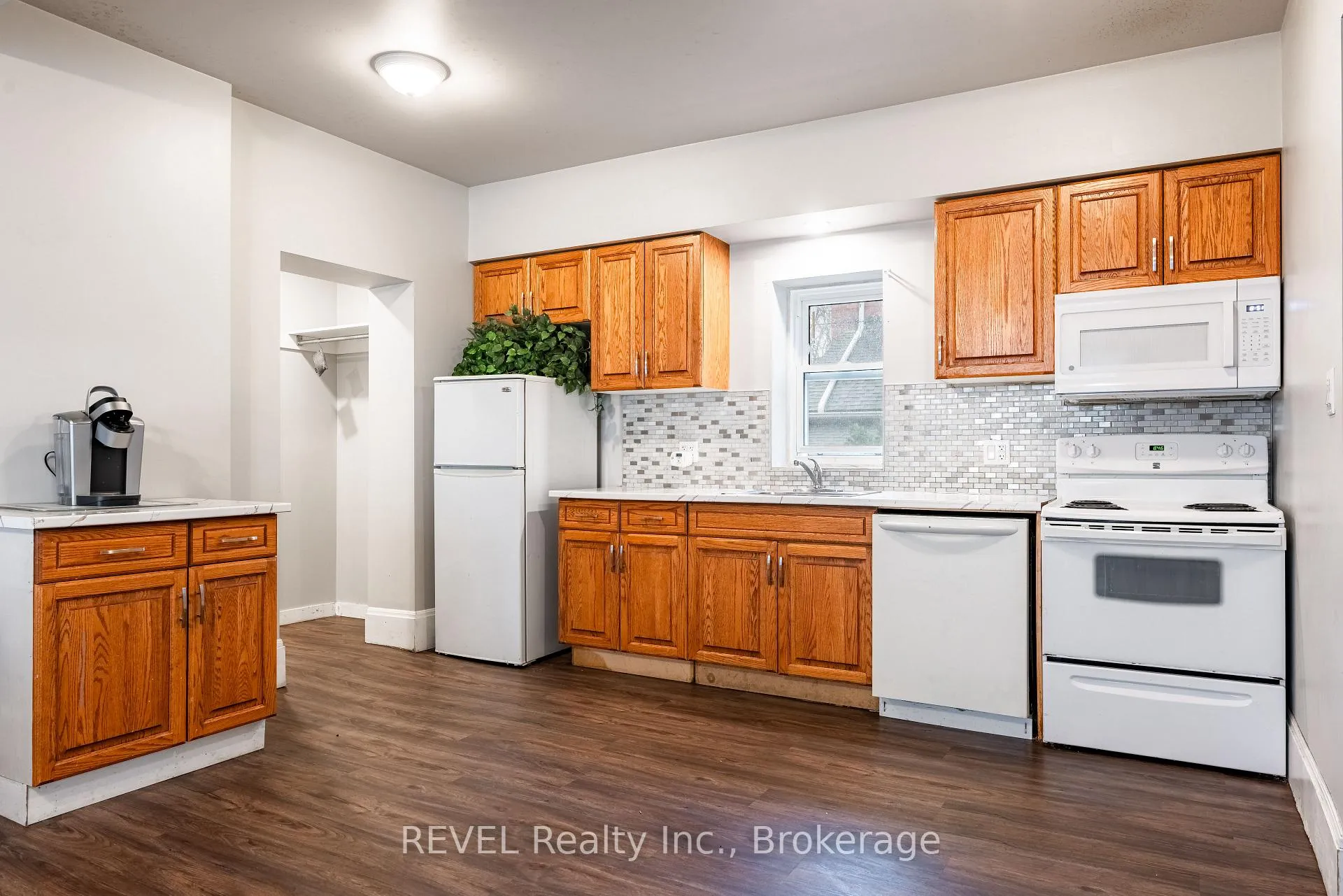 Photo 19 of 17 Beecher Street, St. Catharines, Downtown — HOMEH