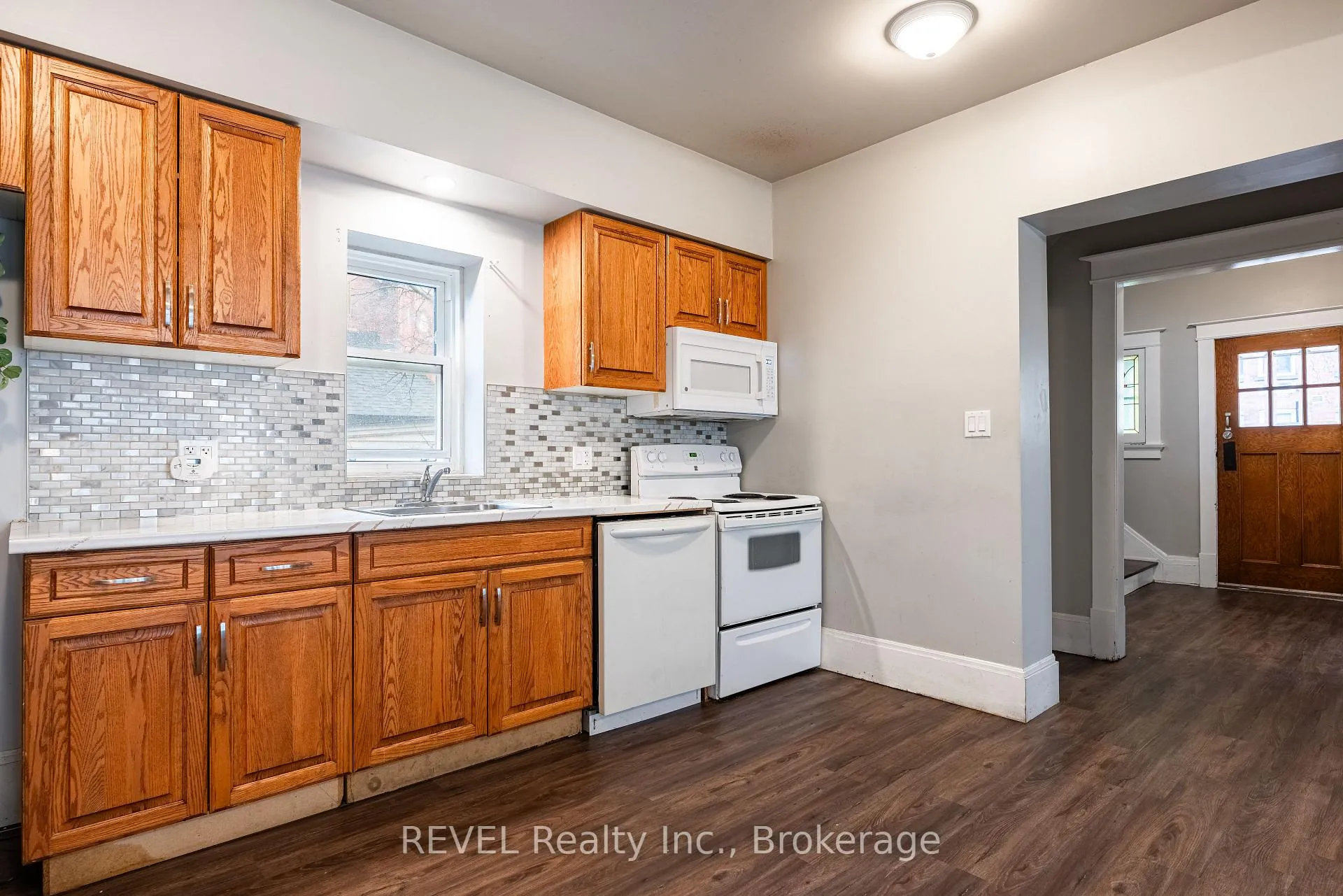 Photo 20 of 17 Beecher Street, St. Catharines, Downtown — HOMEH
