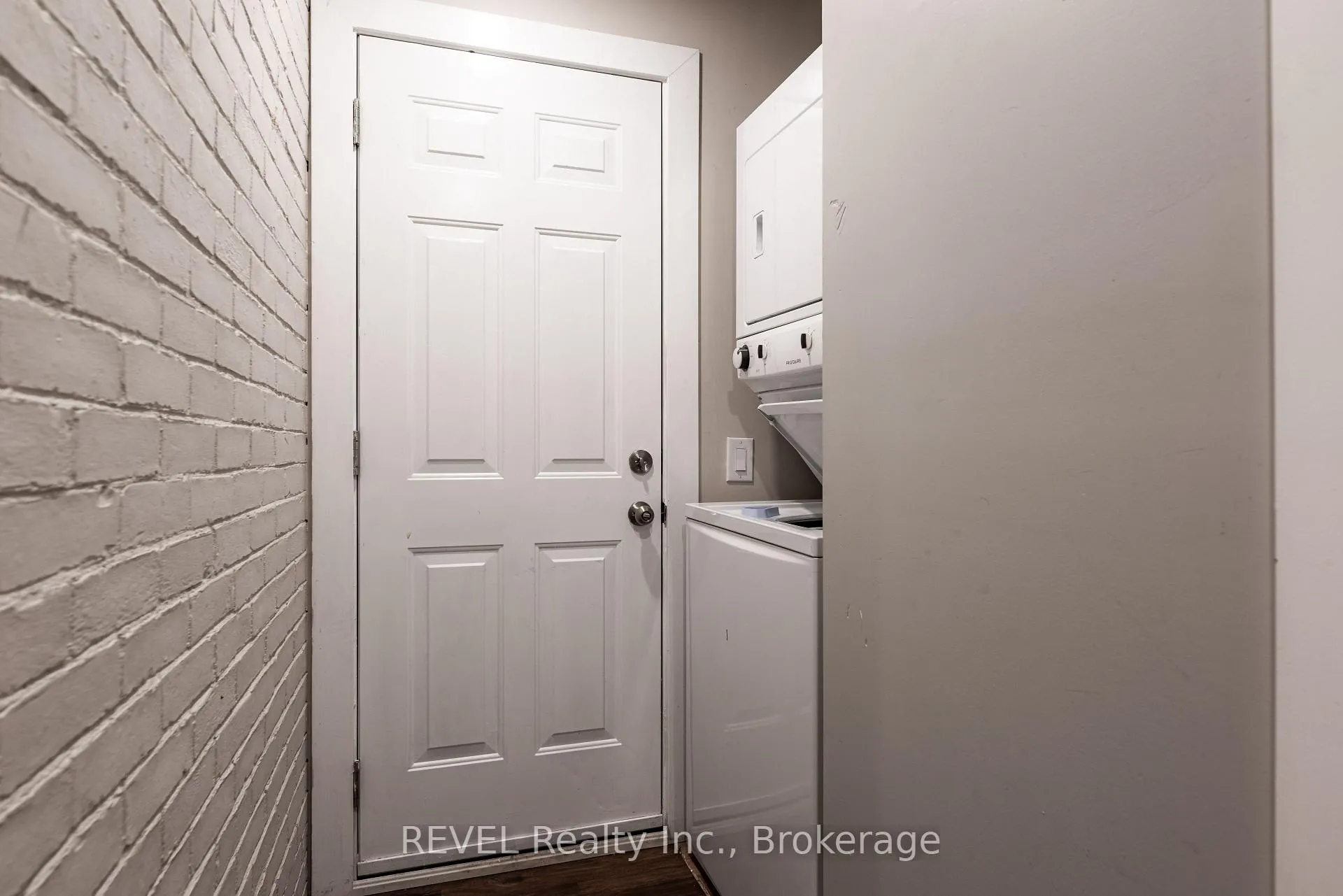 Photo 21 of 17 Beecher Street, St. Catharines, Downtown — HOMEH