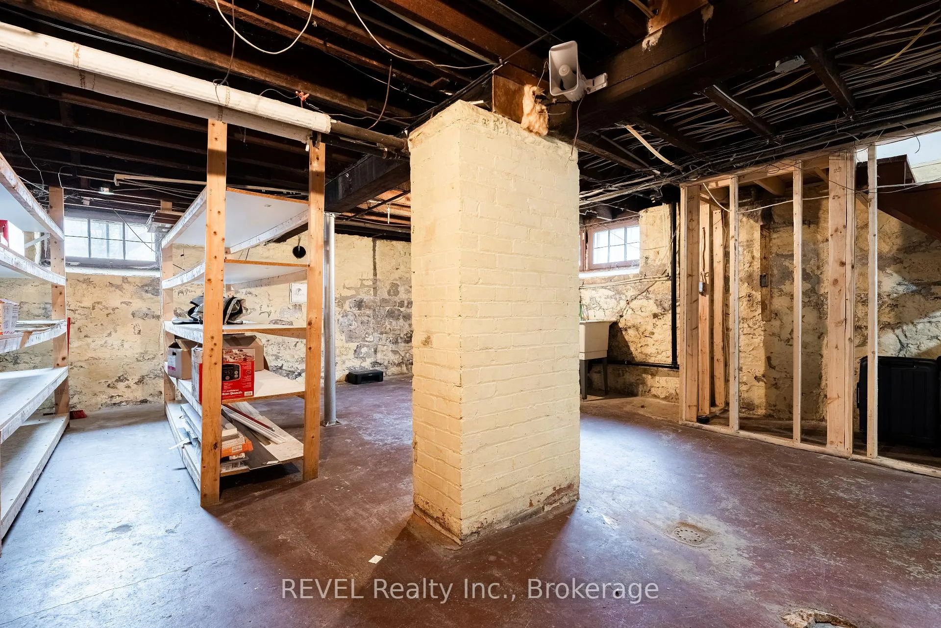 Photo 32 of 17 Beecher Street, St. Catharines, Downtown — HOMEH