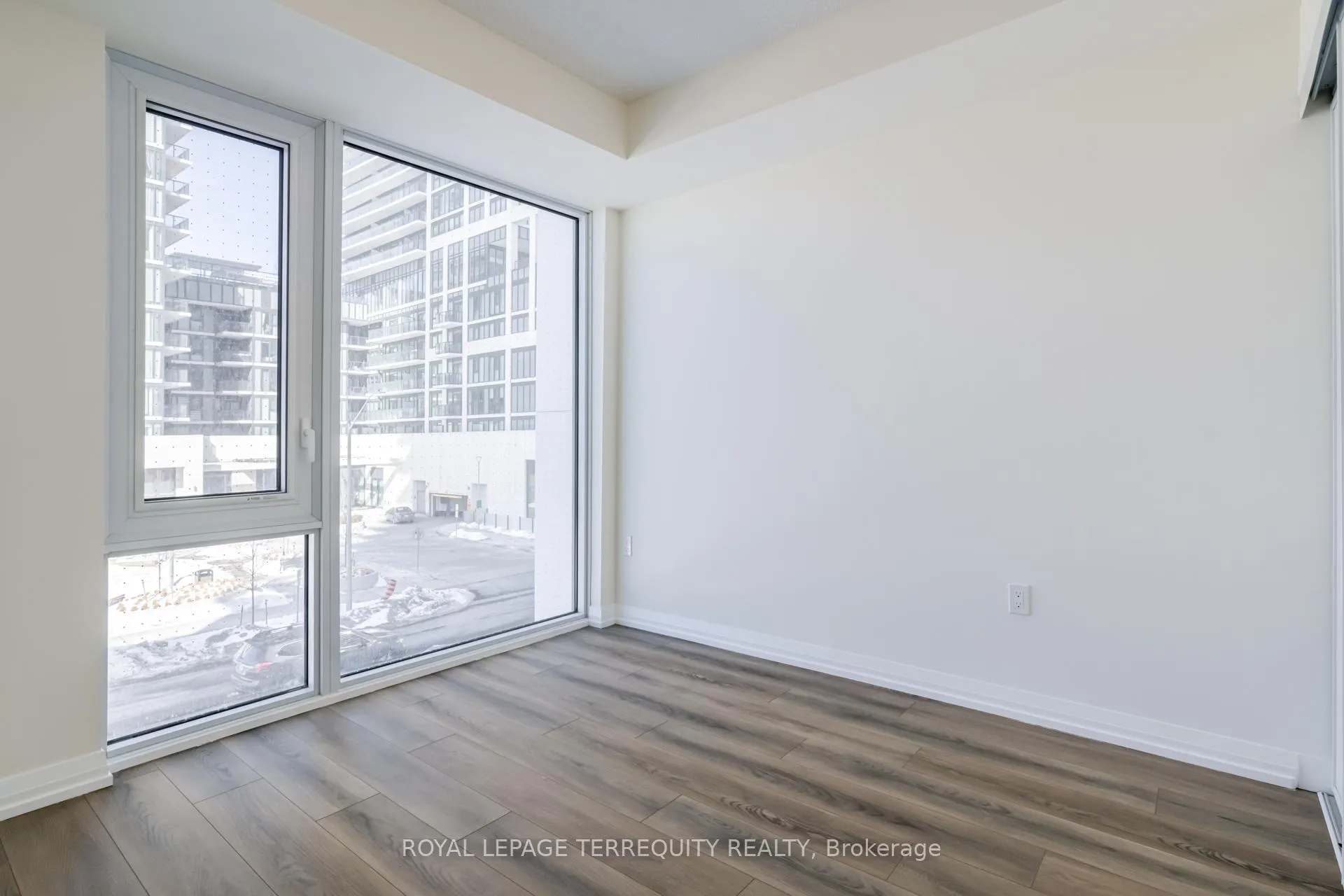 Photo 18 of Unit 215, 27 Korda Gate, Vaughan, Concord — HOMEH
