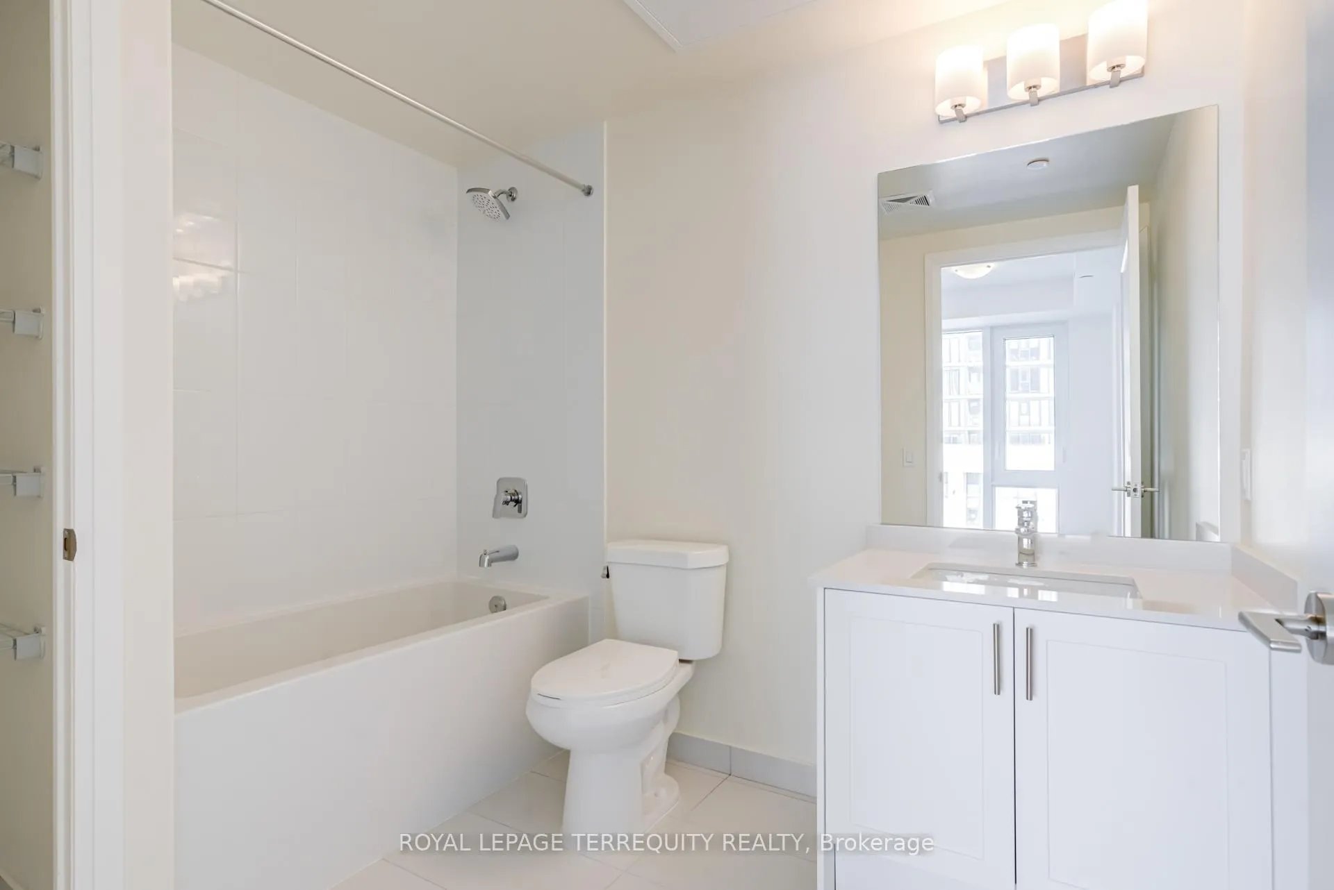 Photo 20 of Unit 215, 27 Korda Gate, Vaughan, Concord — HOMEH
