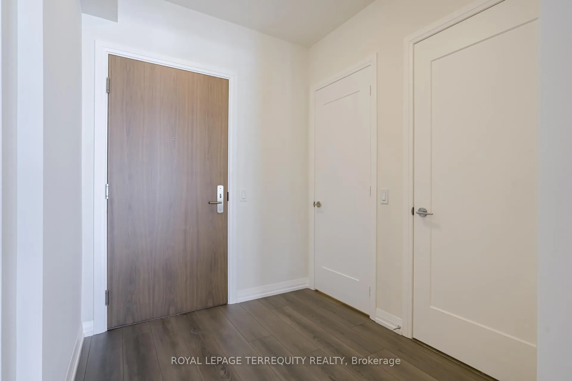 Photo 27 of Unit 215, 27 Korda Gate, Vaughan, Concord — HOMEH
