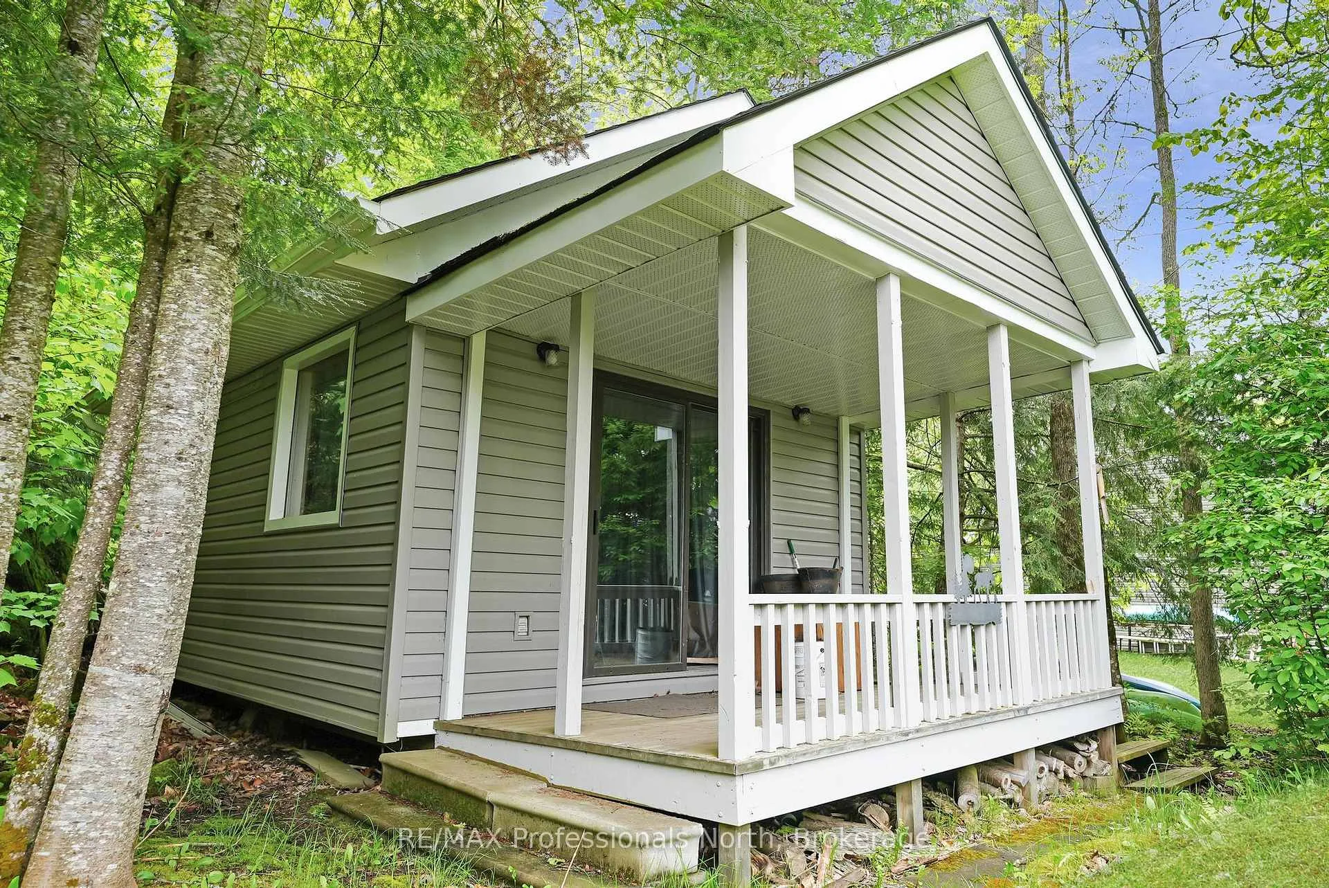 Photo 10 of 1093 Comak Crescent, Algonquin Highlands, Sherborne — HOMEH