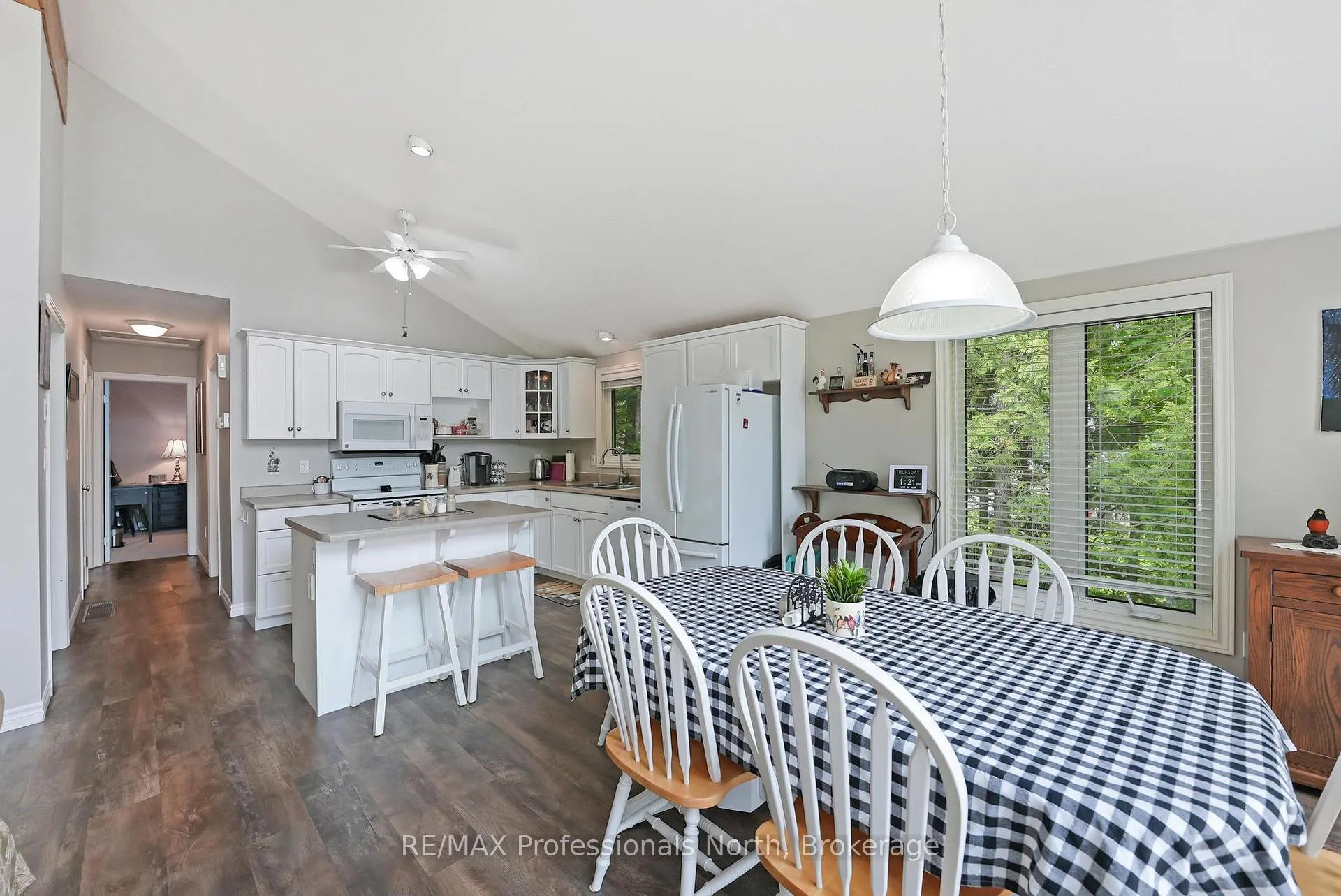 Photo 22 of 1093 Comak Crescent, Algonquin Highlands, Sherborne — HOMEH