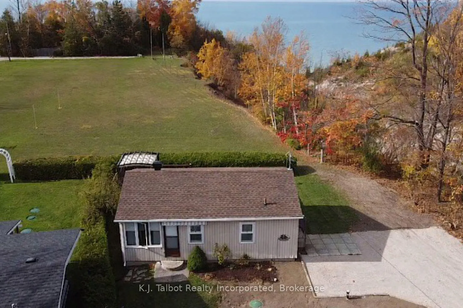 Photo 6 of 9 Ravine Park Road N, Goderich, Goderich (Town) — HOMEH