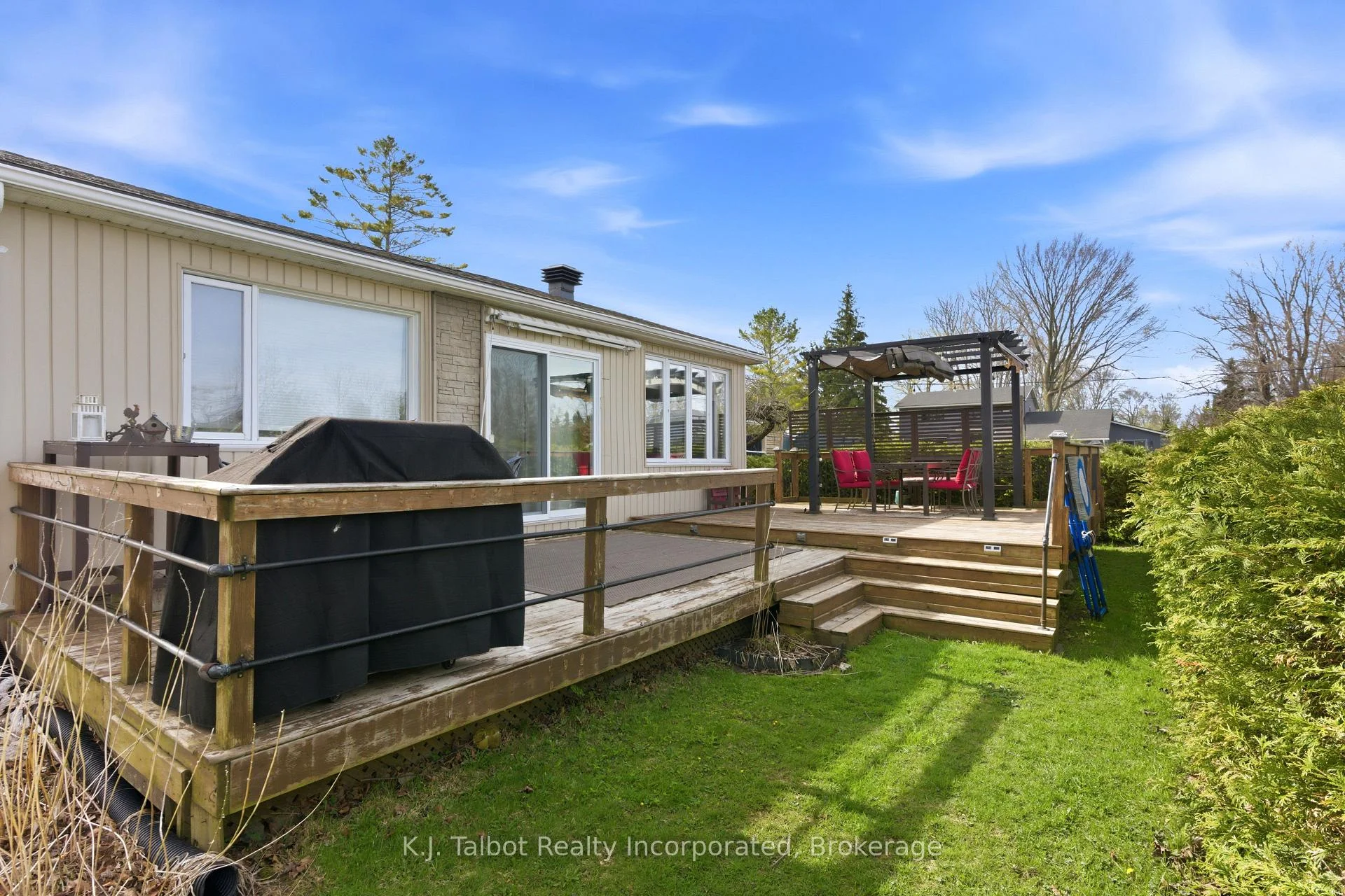 Photo 17 of 9 Ravine Park Road N, Goderich, Goderich (Town) — HOMEH