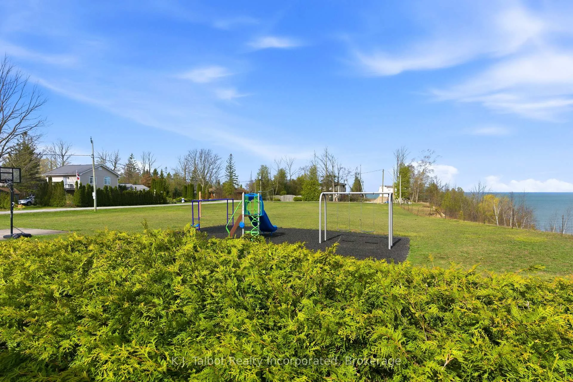 Photo 46 of 9 Ravine Park Road N, Goderich, Goderich (Town) — HOMEH