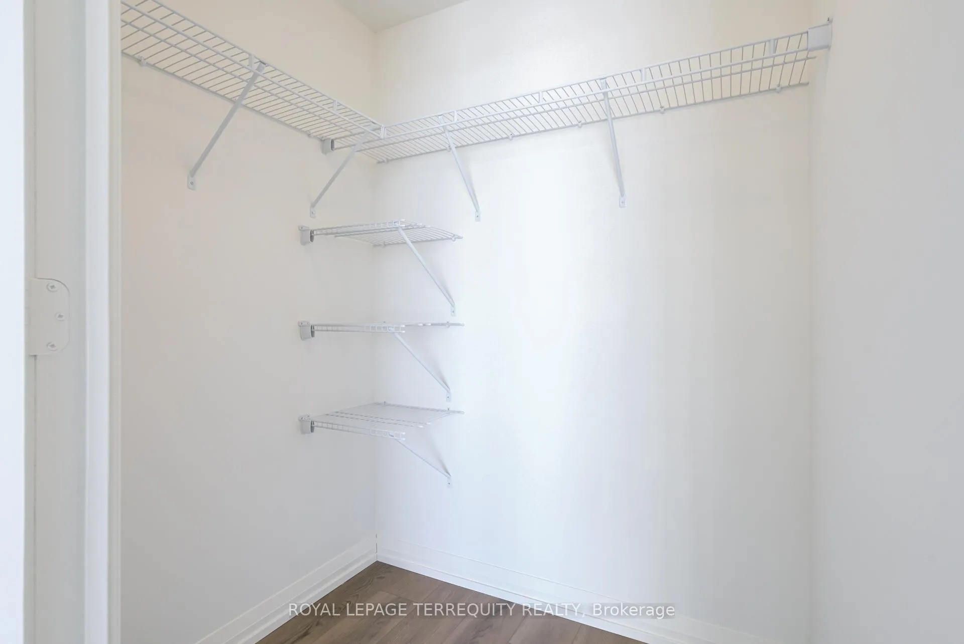 Photo 14 of Unit 811, 27 Korda Gate, Vaughan, Concord — HOMEH