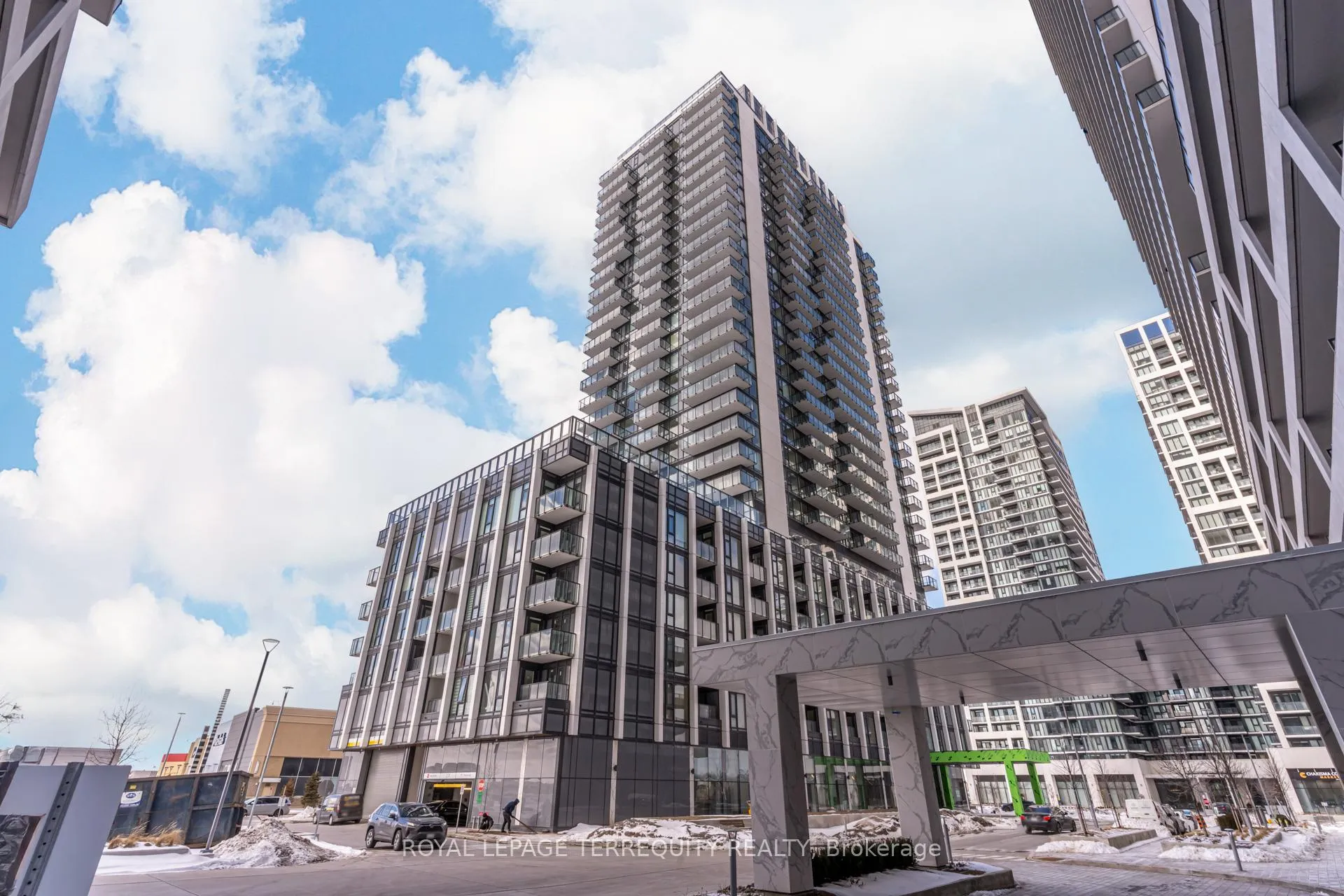 Photo 32 of Unit 811, 27 Korda Gate, Vaughan, Concord — HOMEH