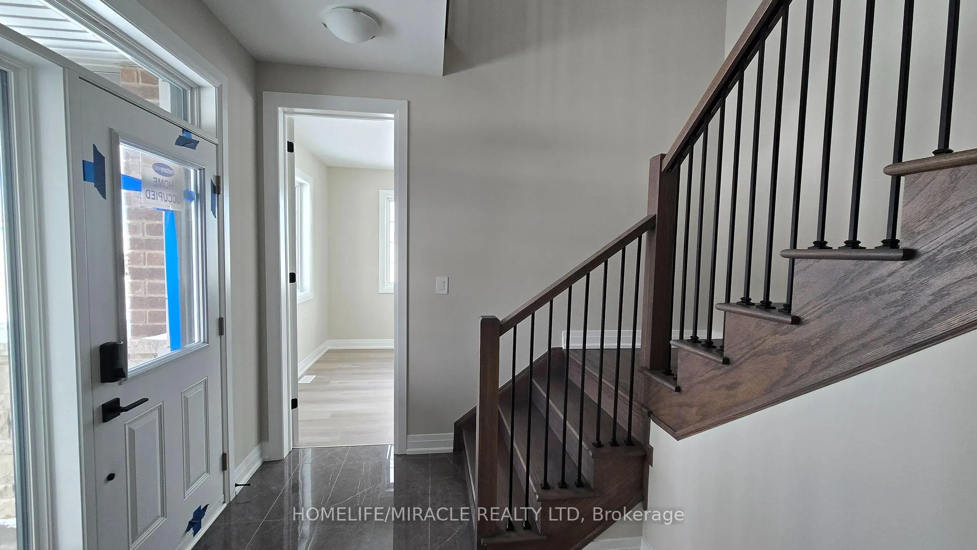 Photo 4 of 224 Greer Street, Barrie, Rural Barrie Southeast — HOMEH