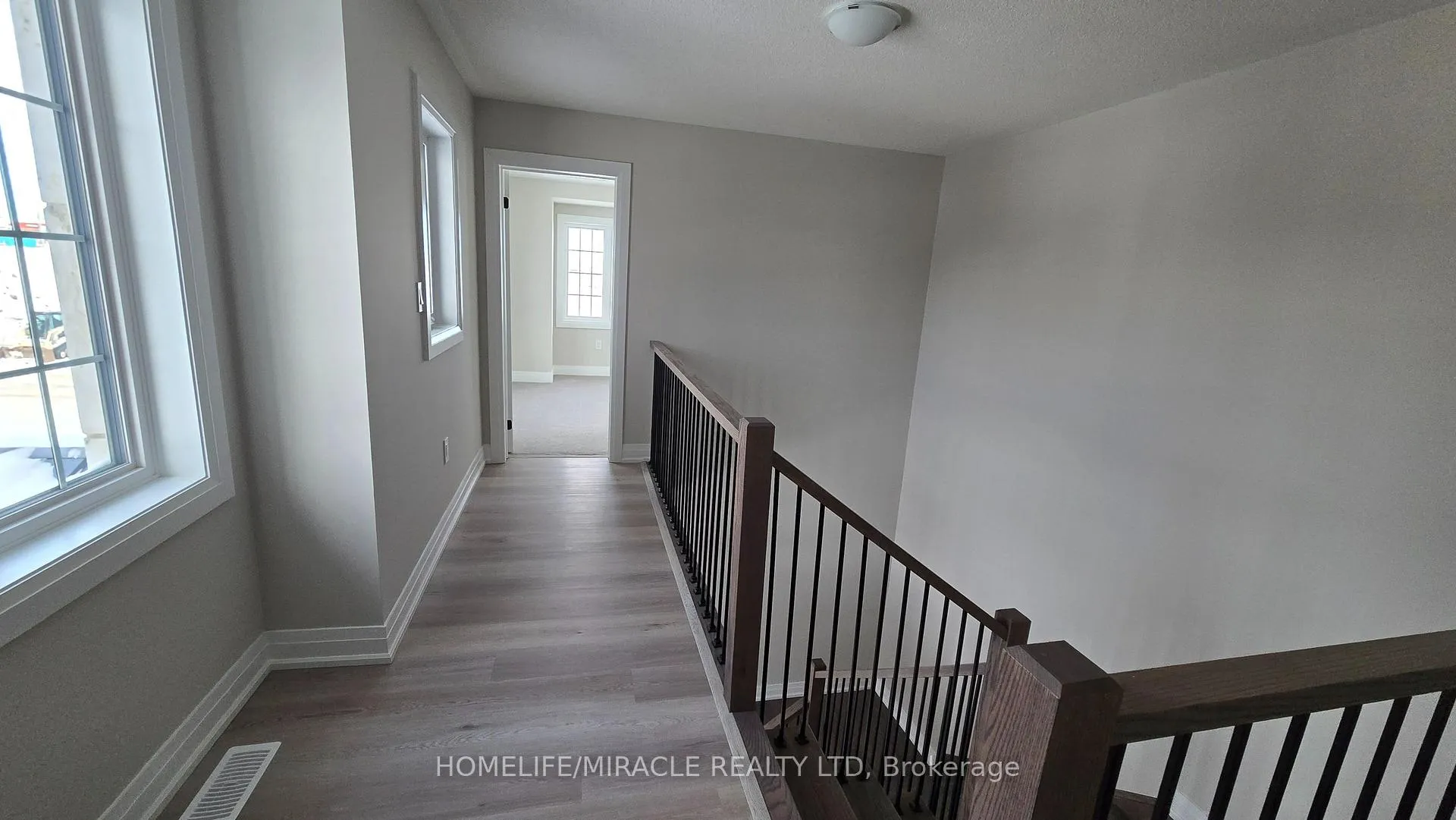 Photo 6 of 224 Greer Street, Barrie, Rural Barrie Southeast — HOMEH
