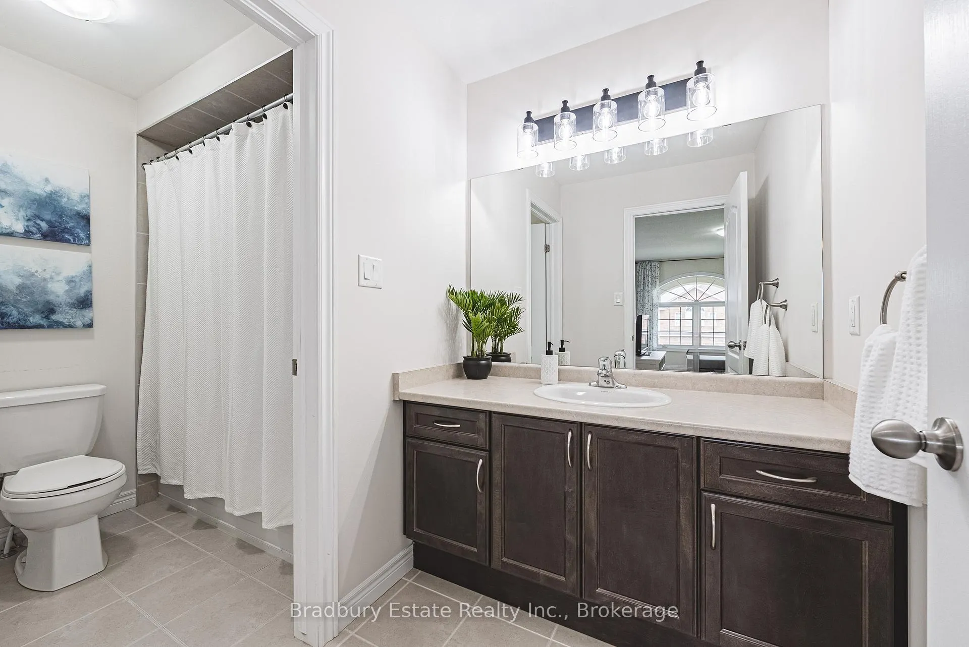 Photo 21 of 11 Weathering Heights Drive, Hamilton, Stoney Creek Mountain — HOMEH