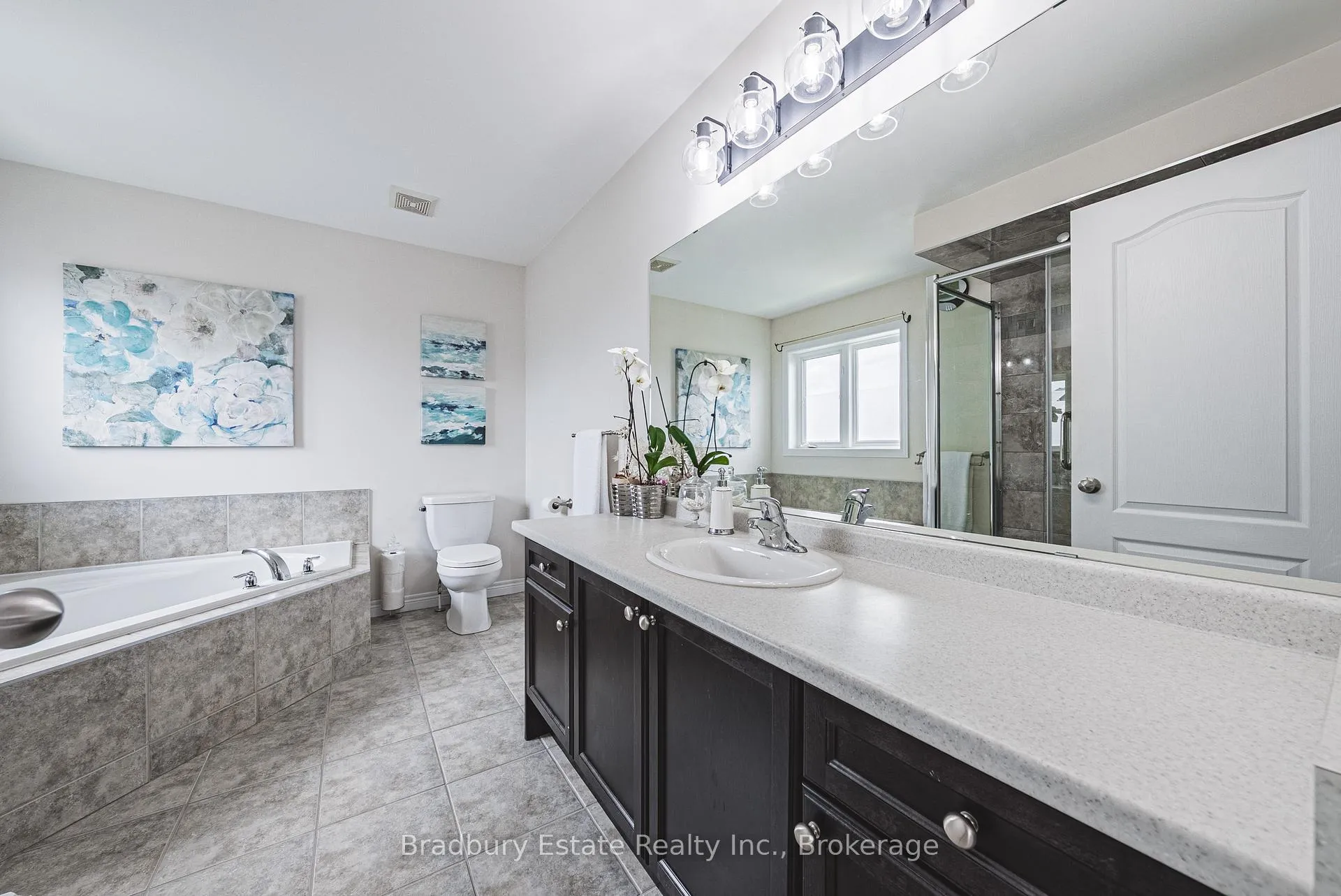 Photo 29 of 11 Weathering Heights Drive, Hamilton, Stoney Creek Mountain — HOMEH