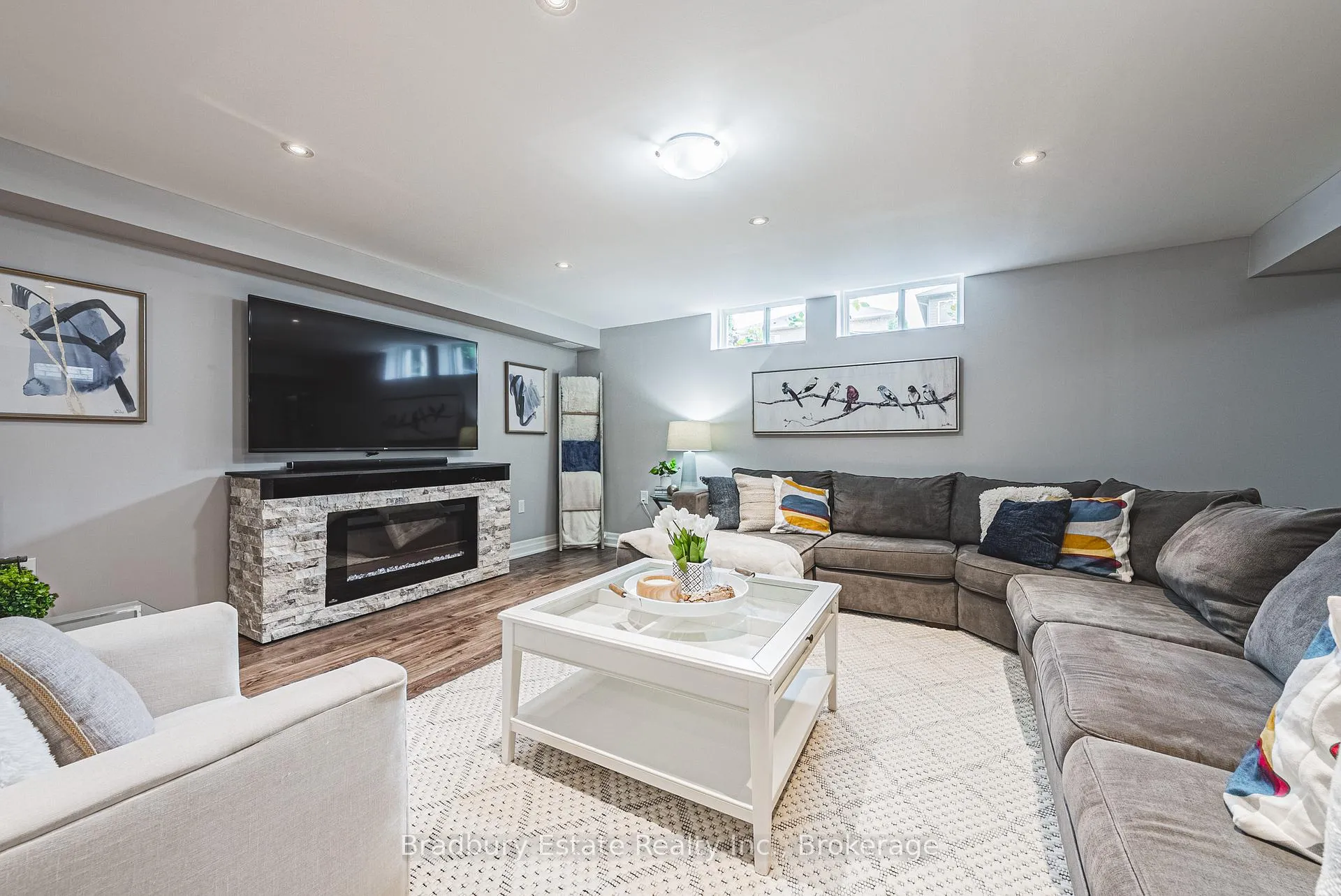 Photo 35 of 11 Weathering Heights Drive, Hamilton, Stoney Creek Mountain — HOMEH