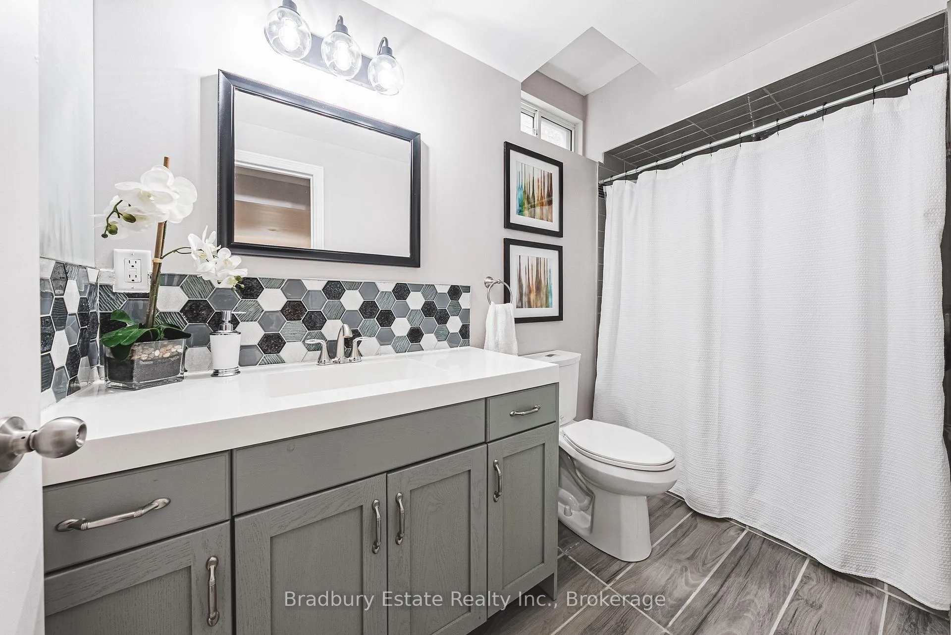 Photo 39 of 11 Weathering Heights Drive, Hamilton, Stoney Creek Mountain — HOMEH