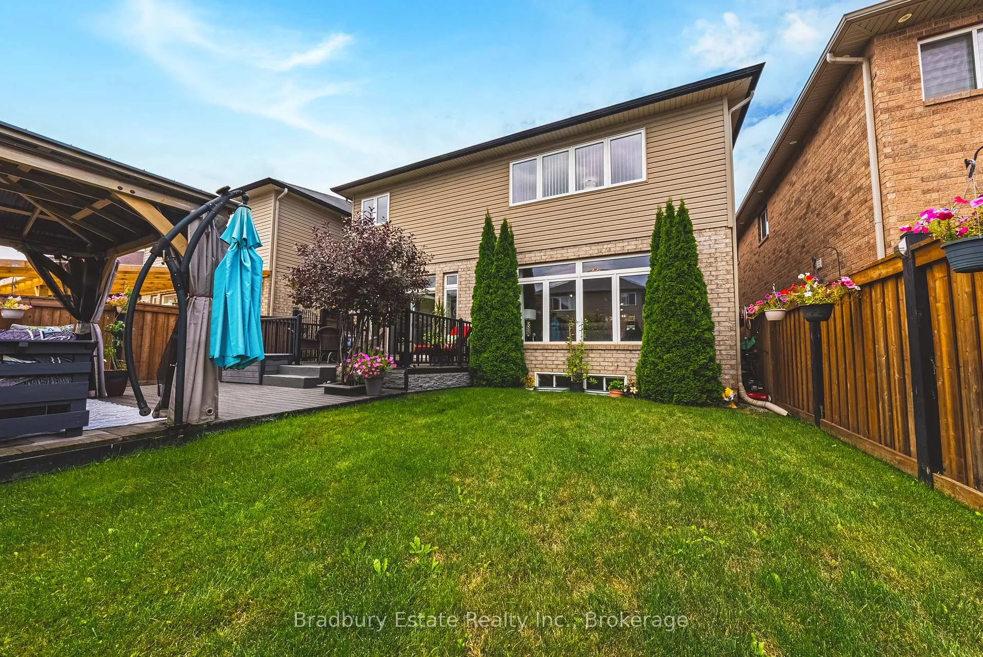 Photo 44 of 11 Weathering Heights Drive, Hamilton, Stoney Creek Mountain — HOMEH