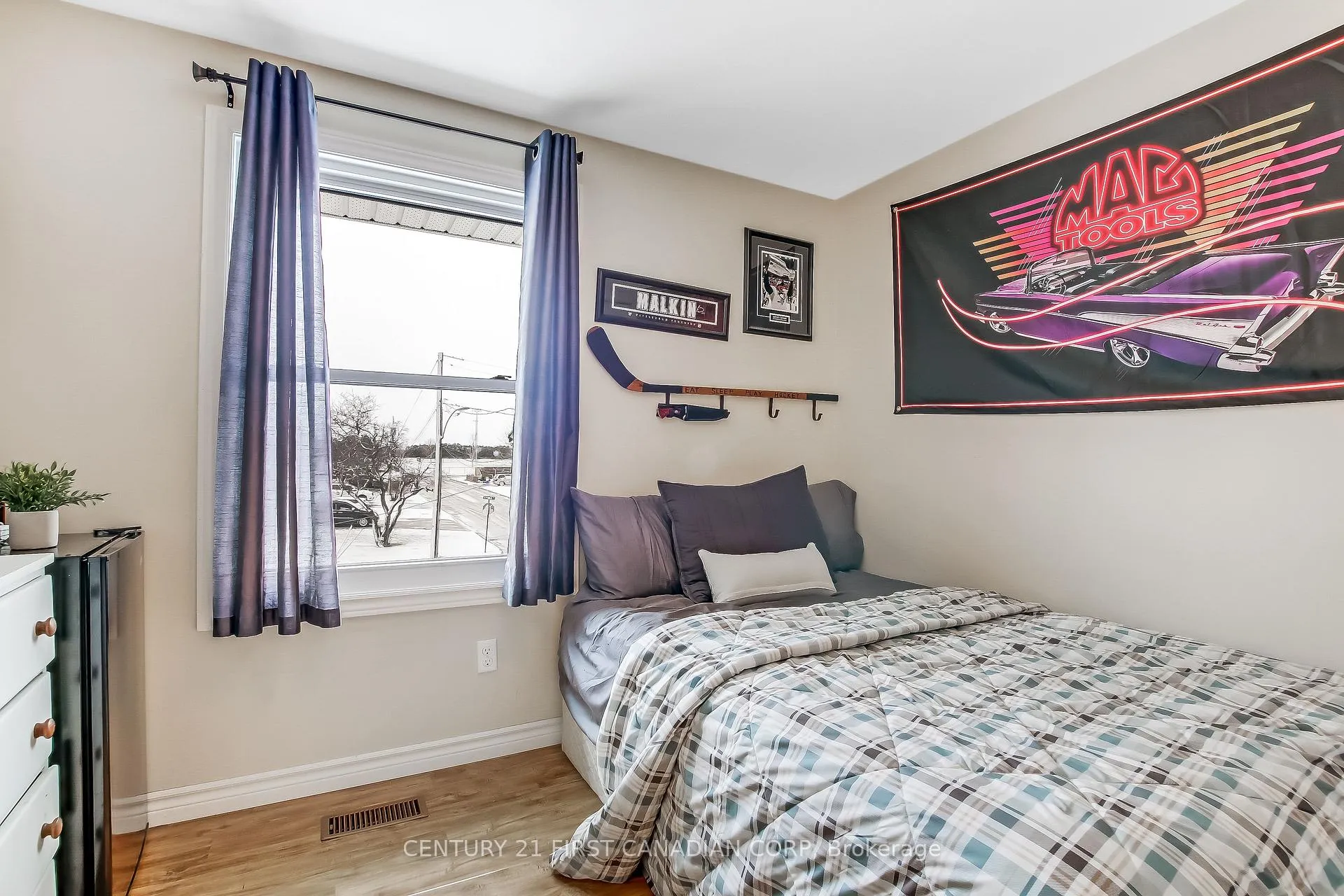 Photo 11 of 111B Symes Street, Southwest Middlesex, Glencoe — HOMEH
