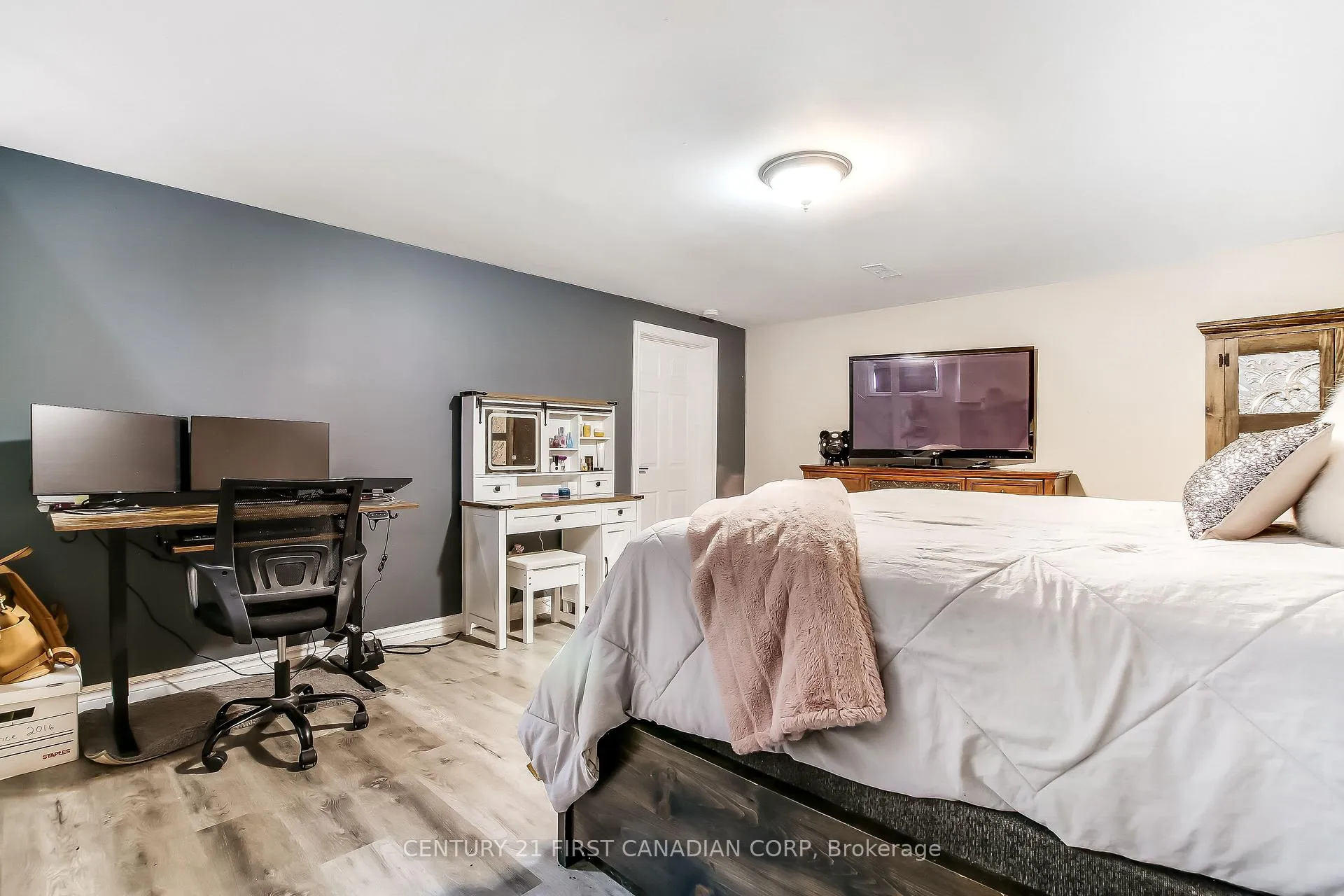 Photo 15 of 111B Symes Street, Southwest Middlesex, Glencoe — HOMEH