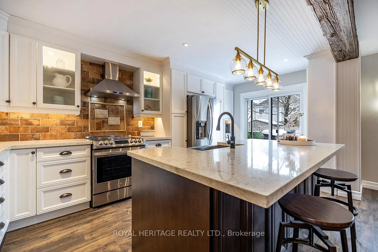 Photo 10 of 92 Zachary Place, Whitby, Brooklin — HOMEH