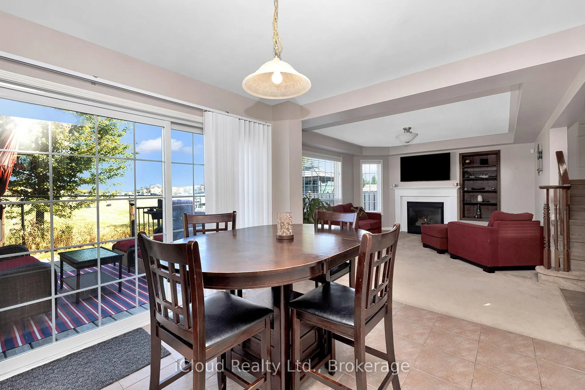 Photo 13 of 11 Bonavista Drive, Brampton, Credit Valley — HOMEH