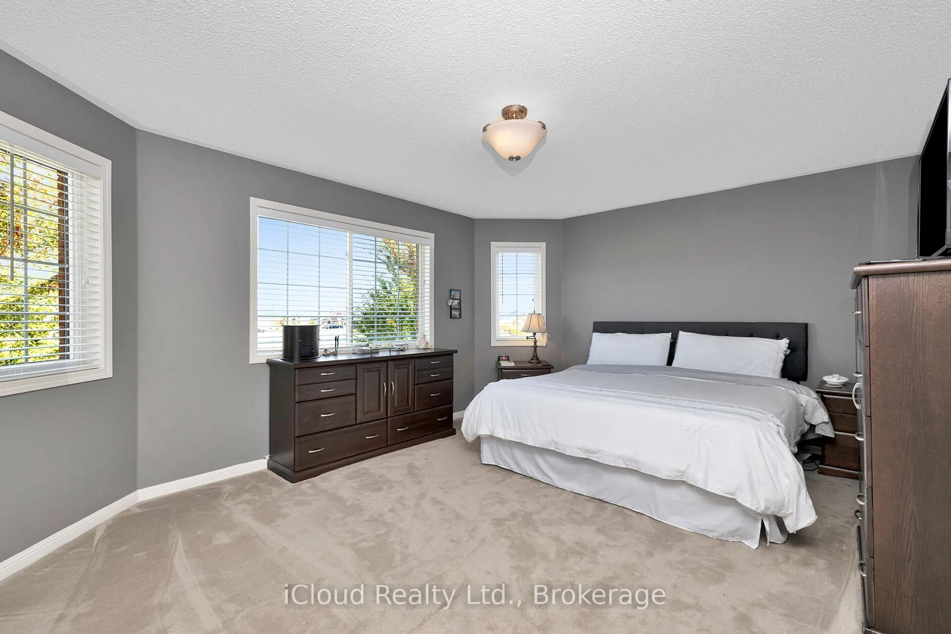 Photo 27 of 11 Bonavista Drive, Brampton, Credit Valley — HOMEH
