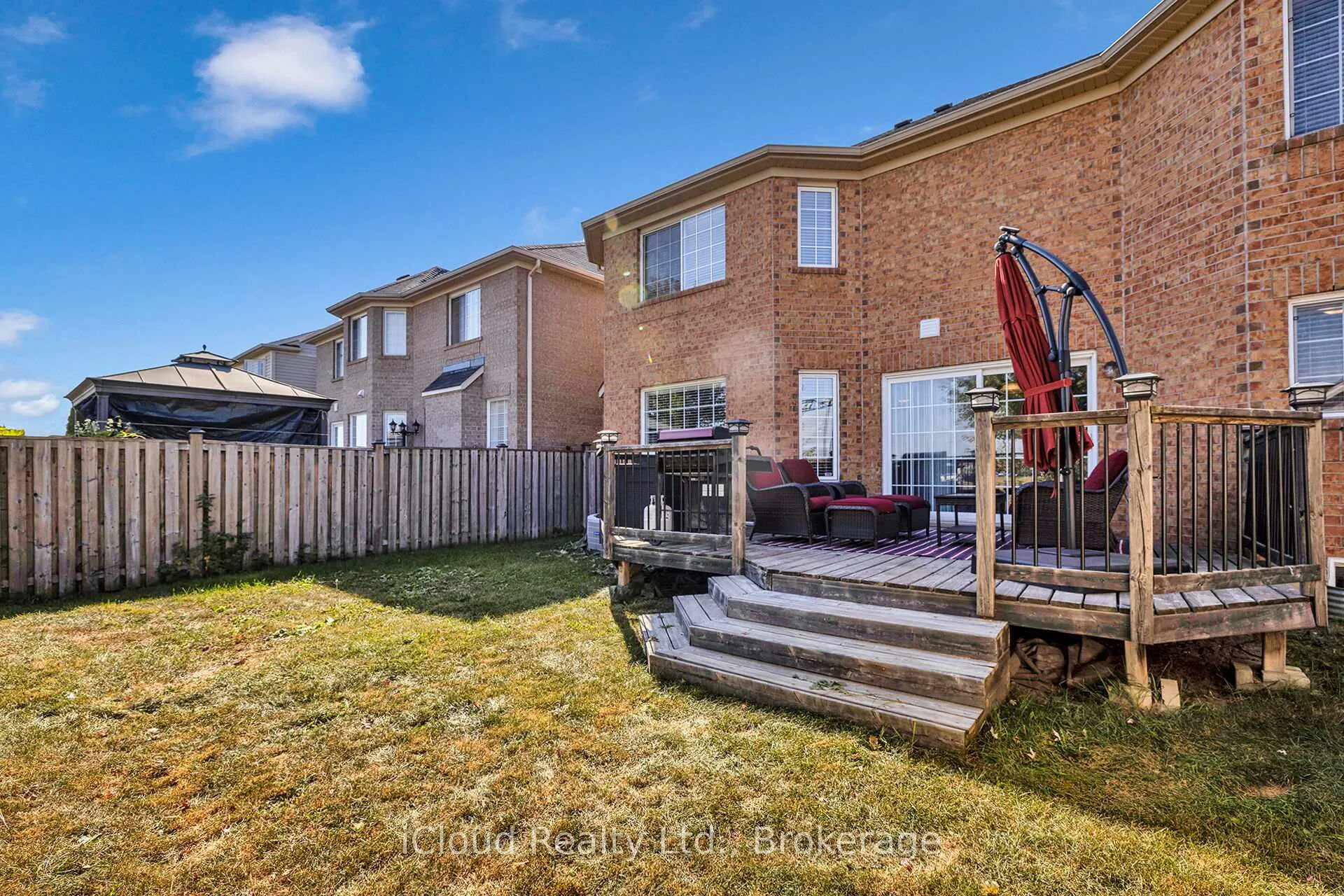 Photo 42 of 11 Bonavista Drive, Brampton, Credit Valley — HOMEH