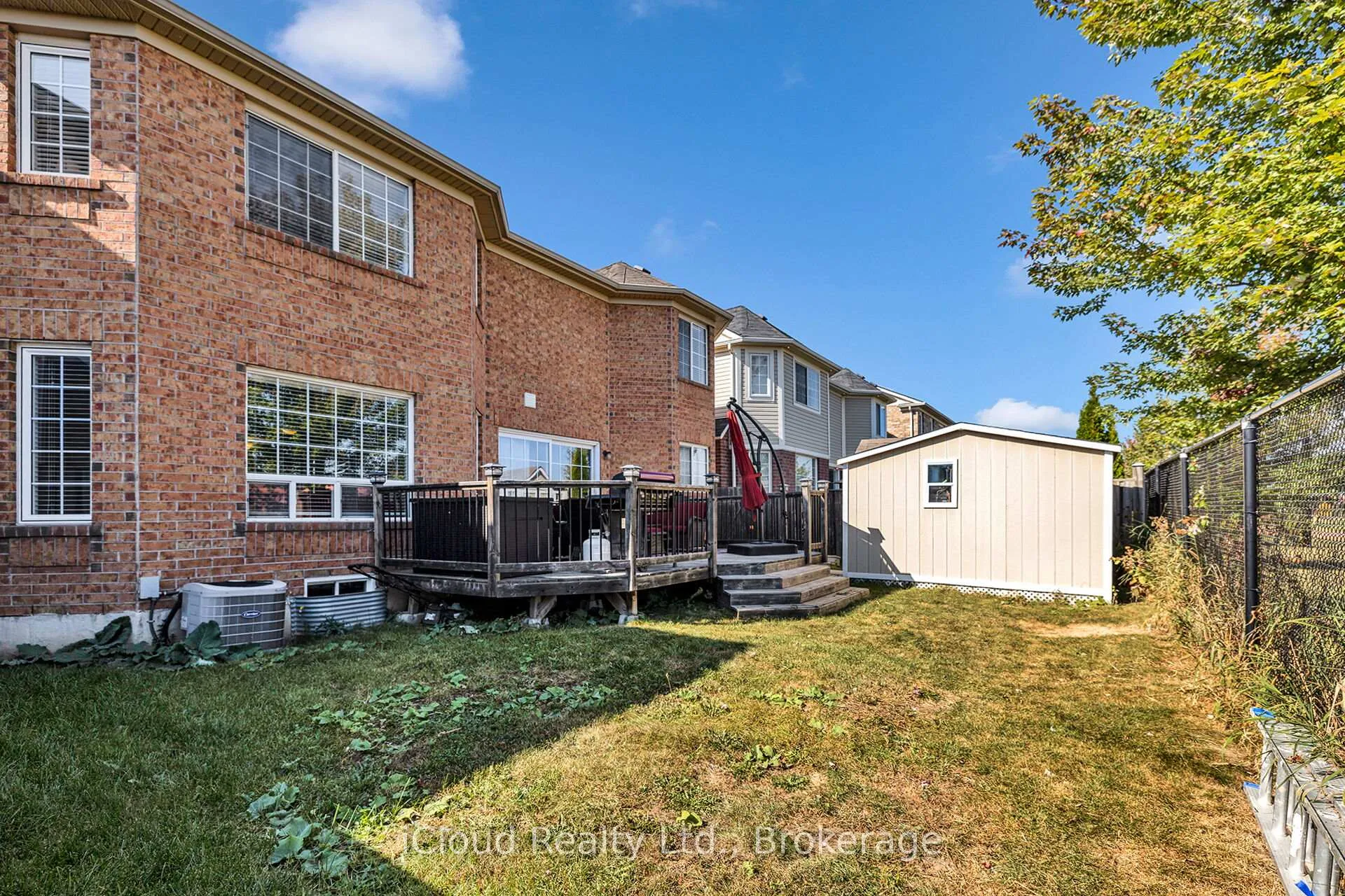 Photo 43 of 11 Bonavista Drive, Brampton, Credit Valley — HOMEH