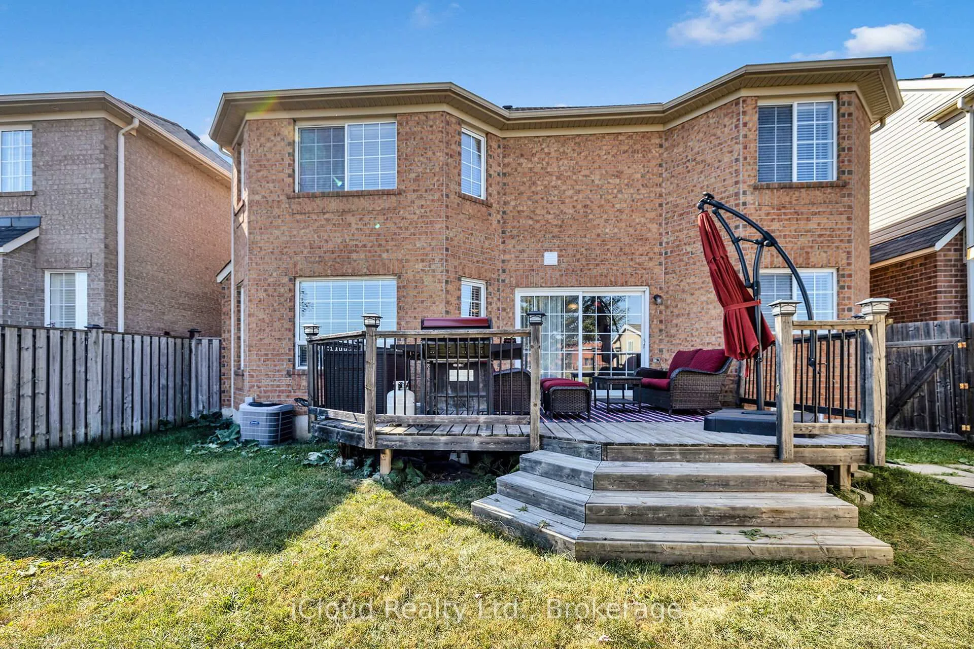 Photo 44 of 11 Bonavista Drive, Brampton, Credit Valley — HOMEH